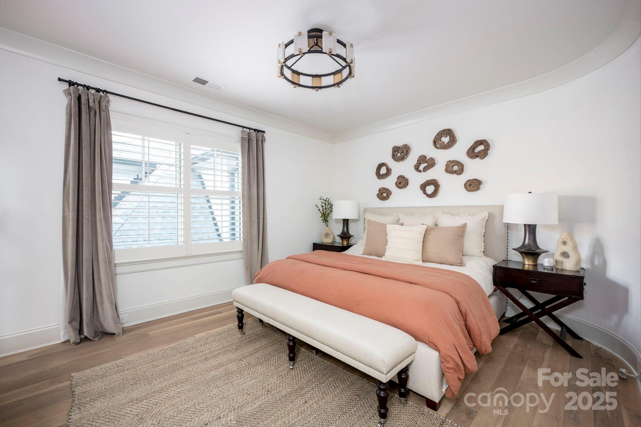 Jordan Manor - Residential