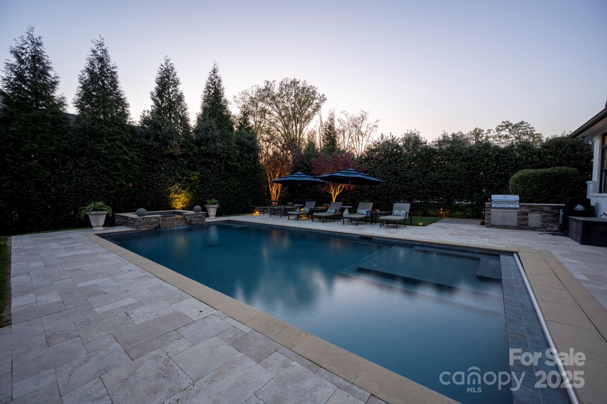 Jordan Manor - Residential