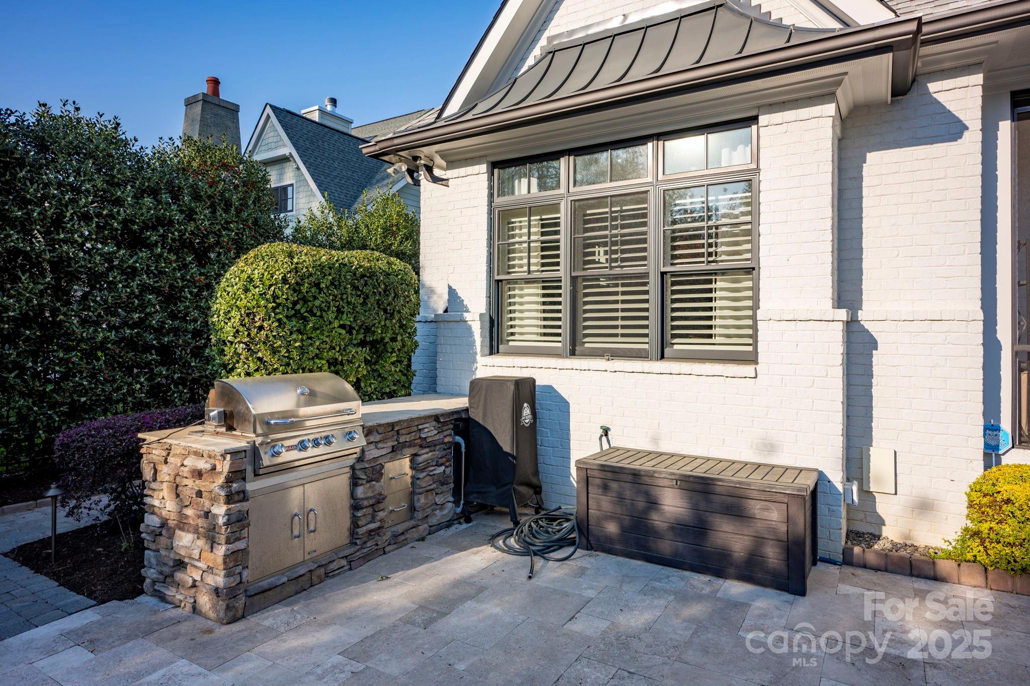 Jordan Manor - Residential