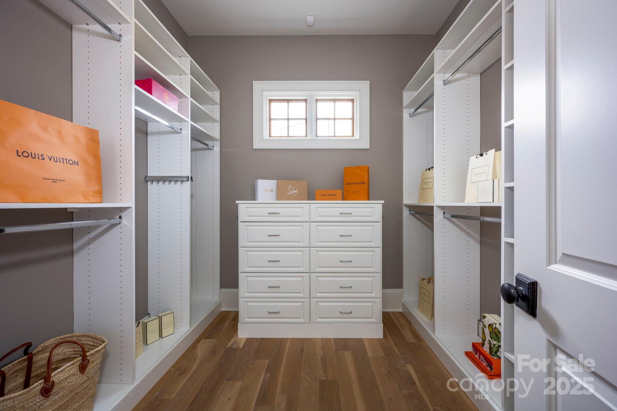 Jordan Manor - Residential