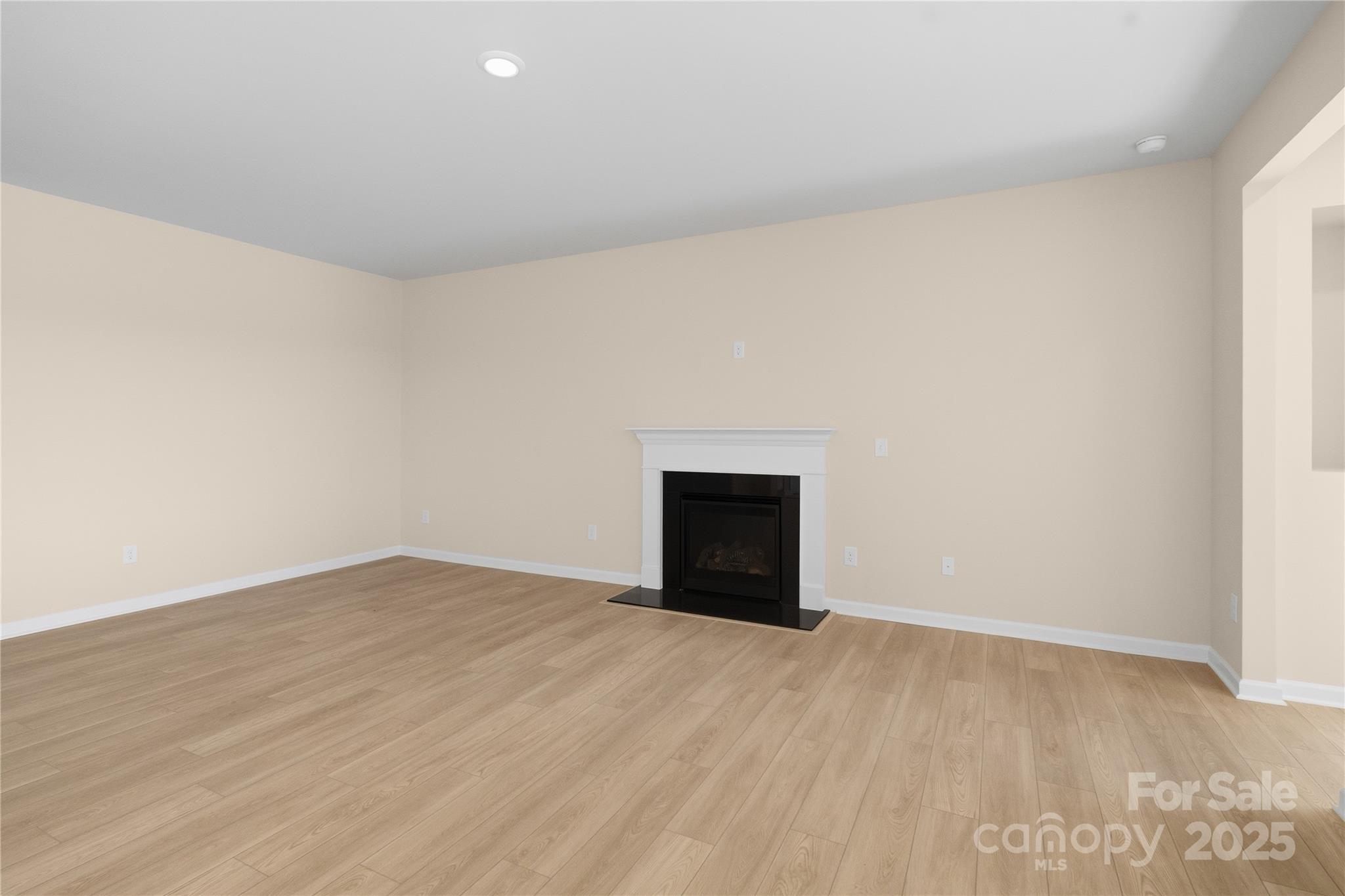 Roselyn - Residential