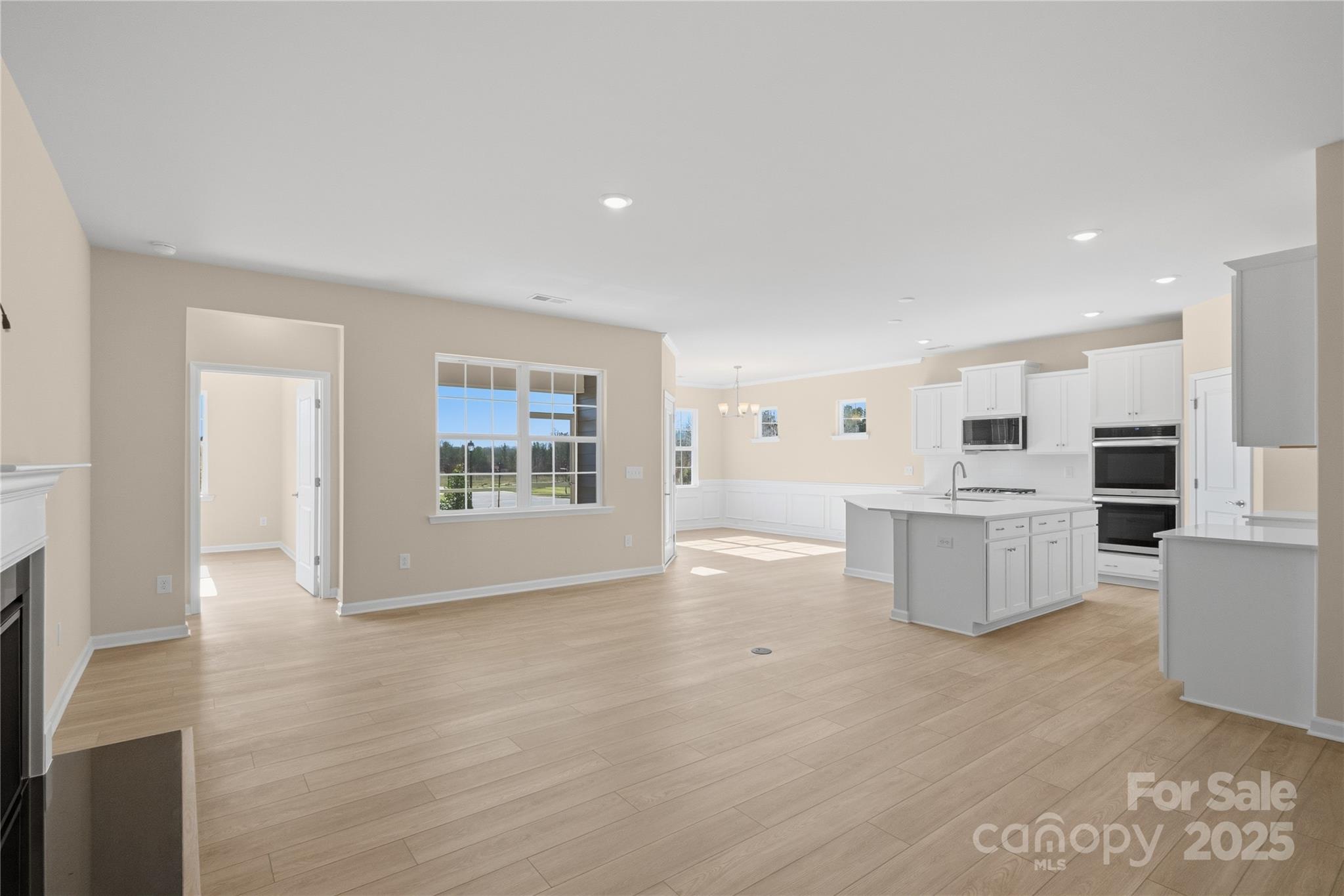 Roselyn - Residential