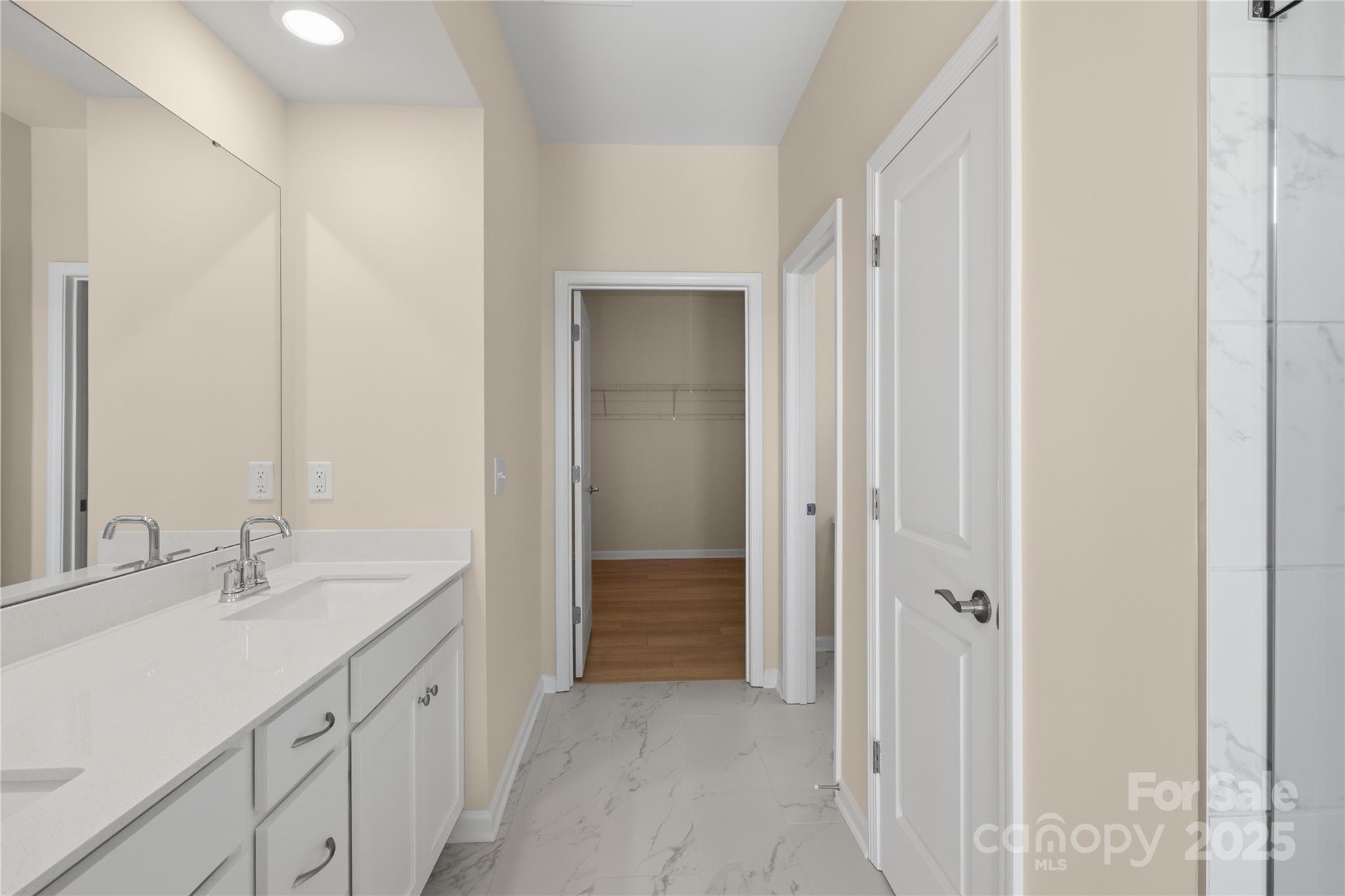 Roselyn - Residential