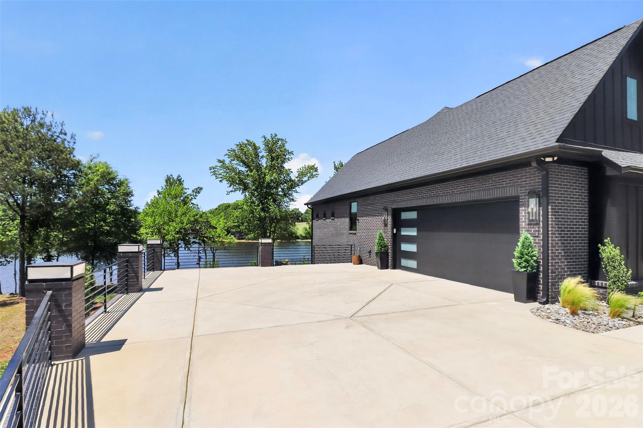 ESSEX POINTE - Residential