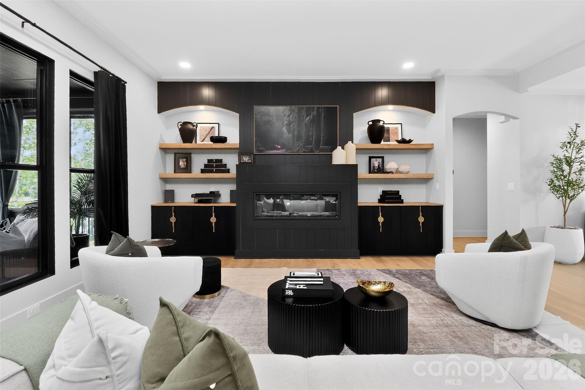 ESSEX POINTE - Residential