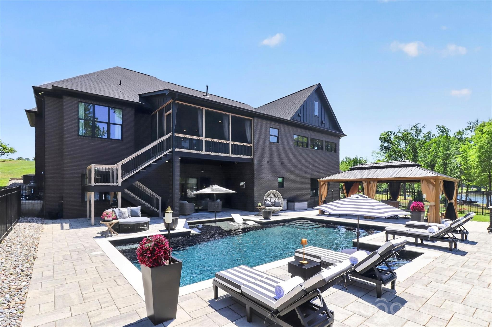 ESSEX POINTE - Residential
