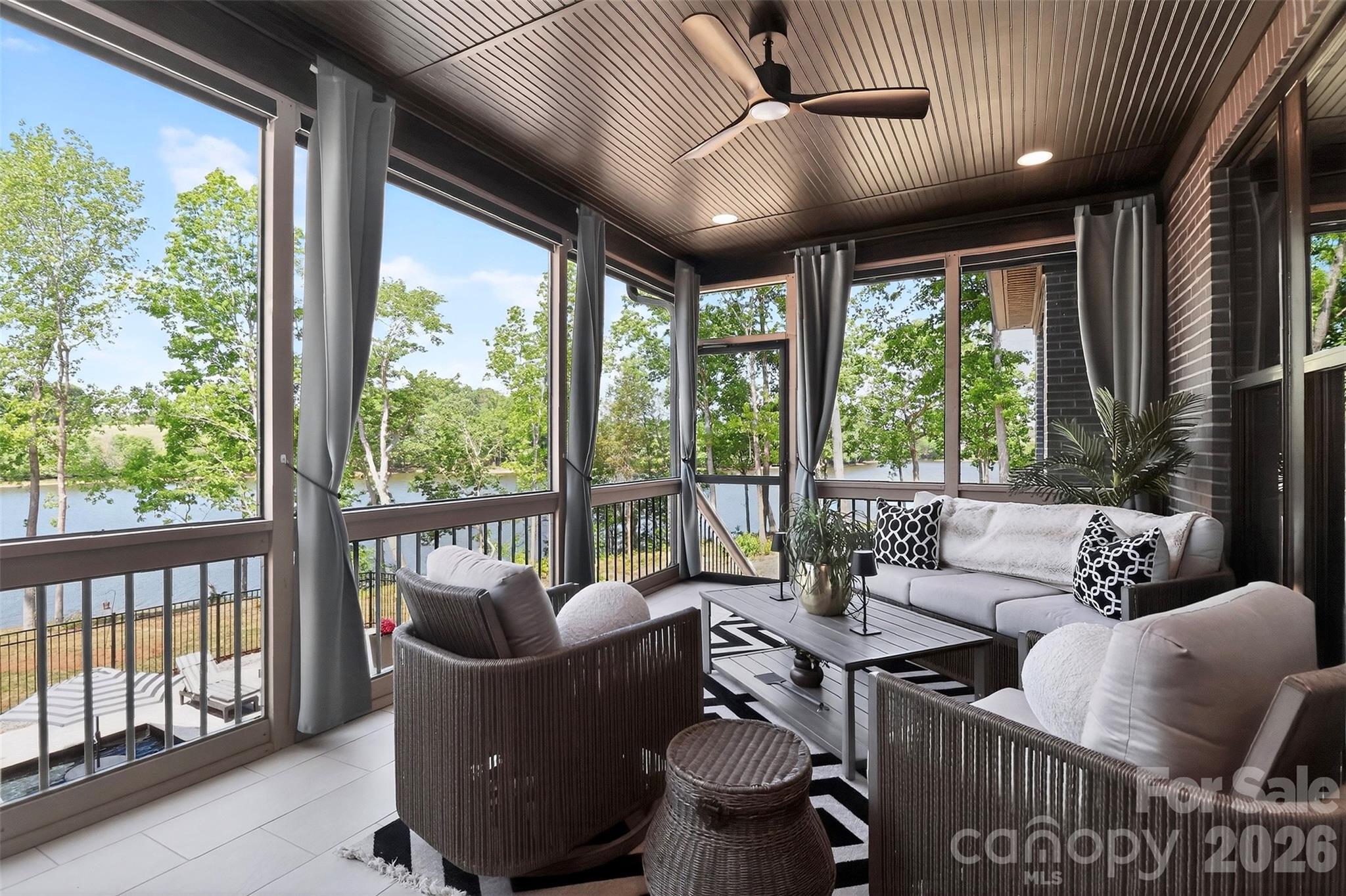 ESSEX POINTE - Residential