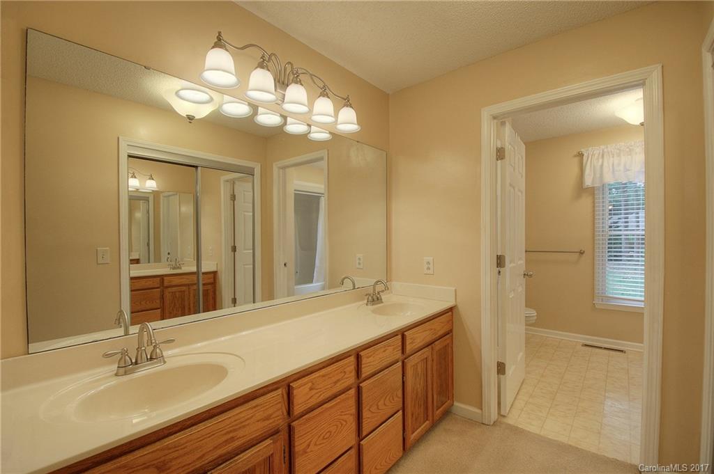 Dakota Woods - Residential