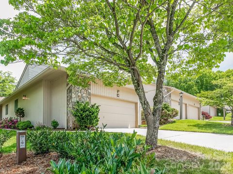 136 Deerlake Drive Asheville NC 28803