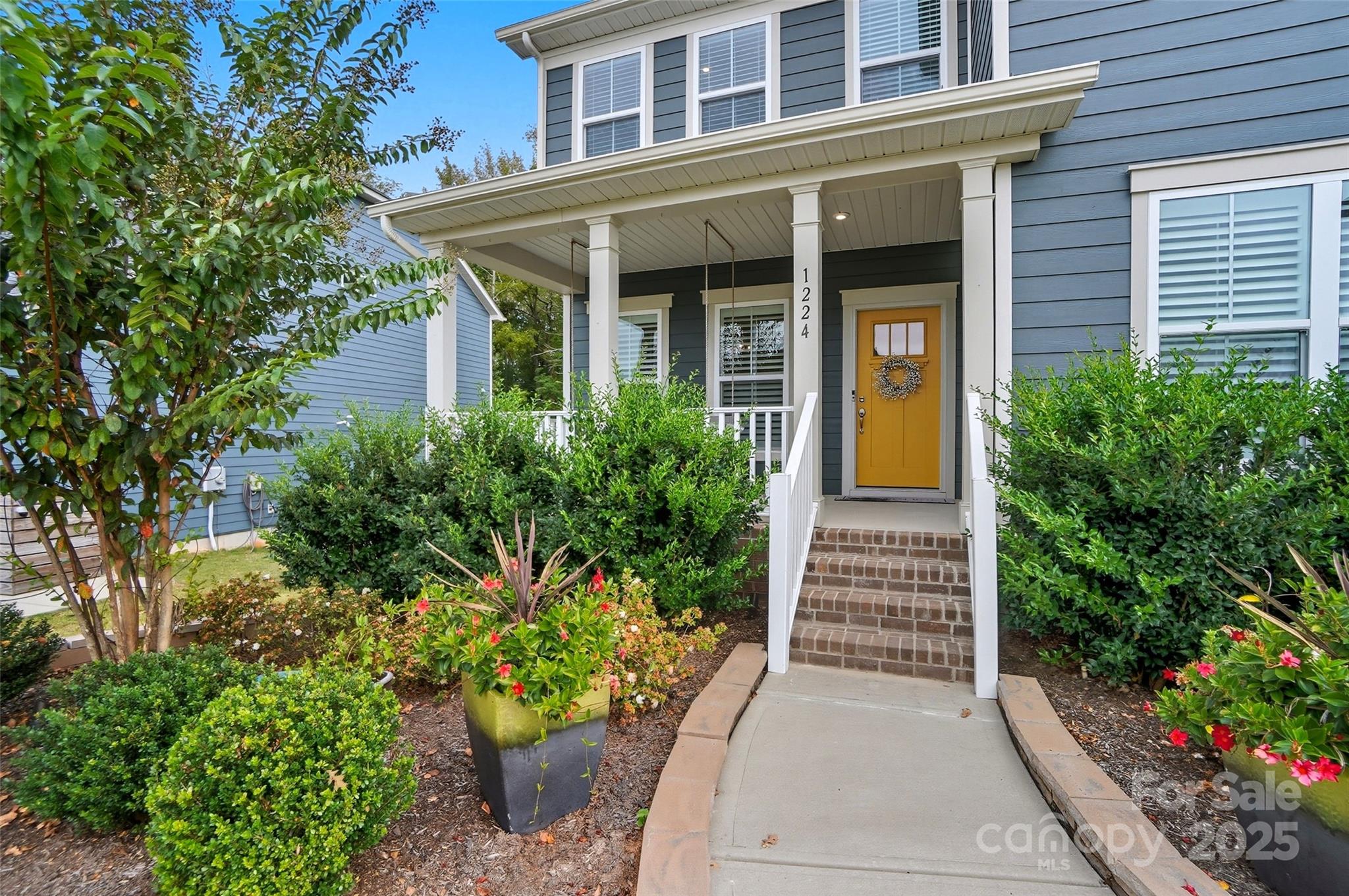 1224 Regions Boulevard