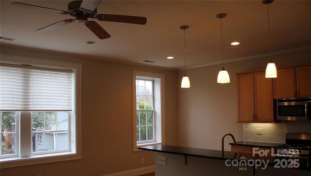 178 Union Street S 10