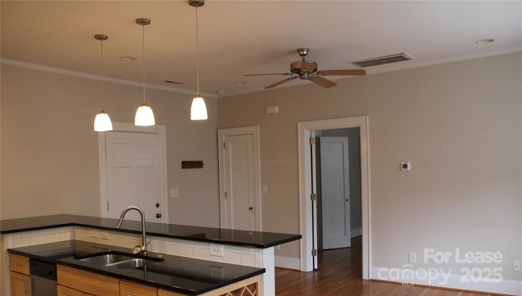 178 Union Street S 10