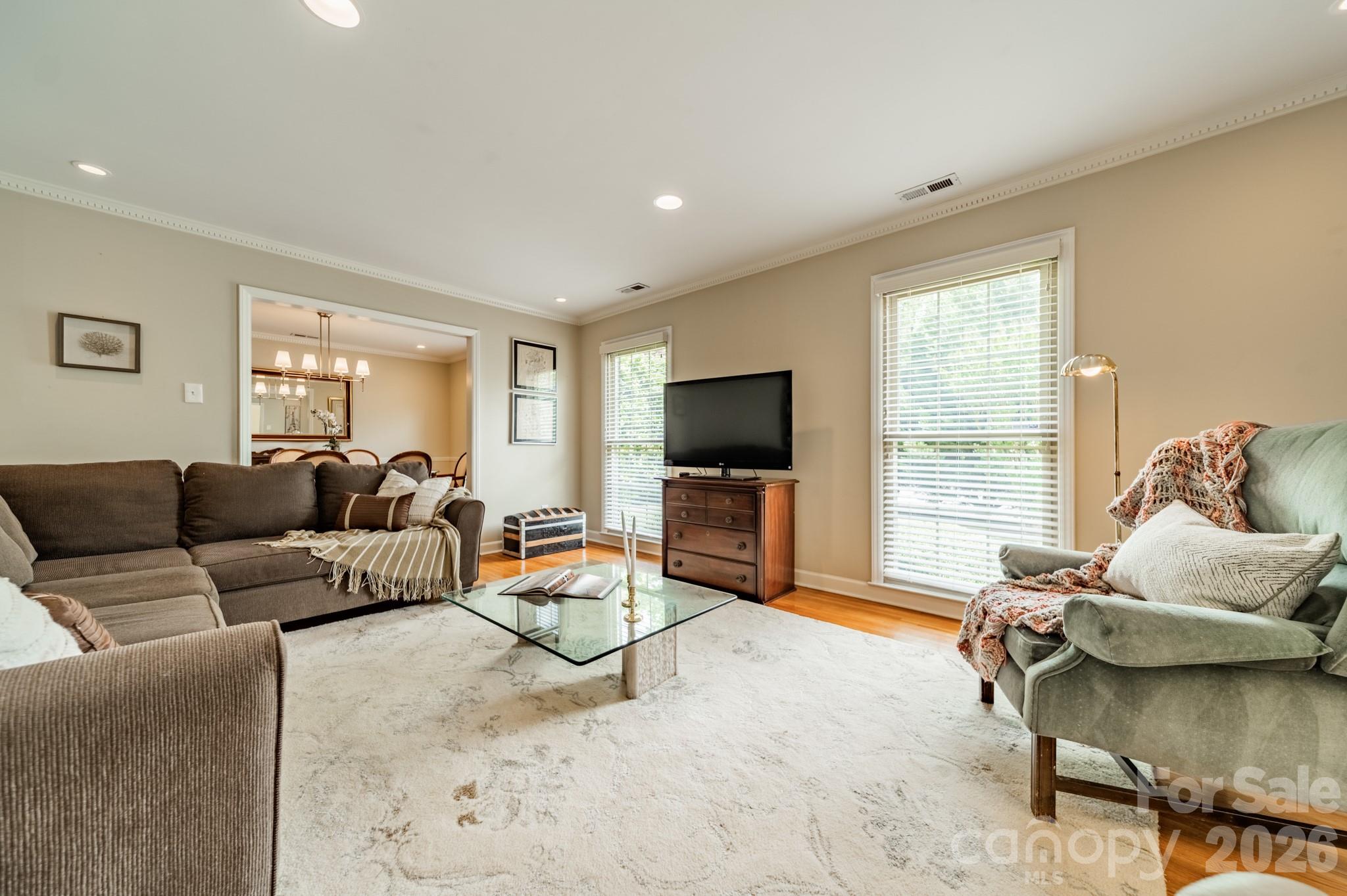5522 Sharon Road