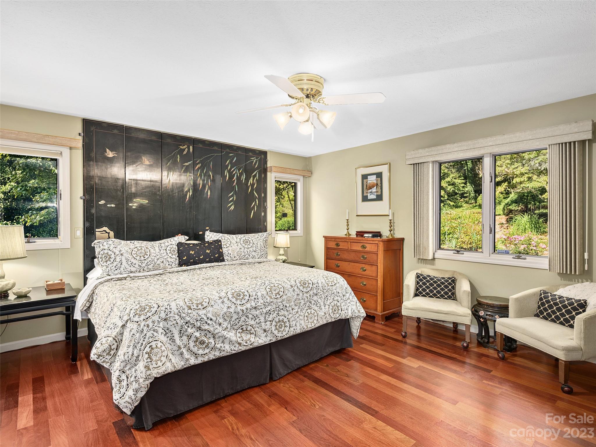 Kenwood Knoll - Residential