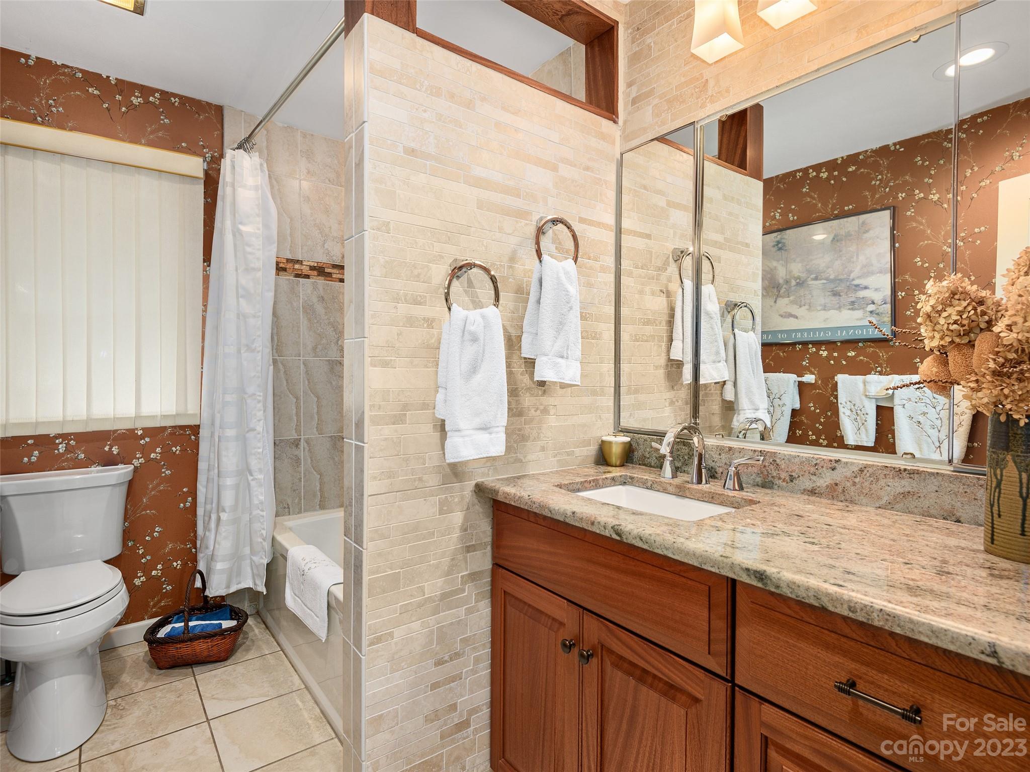 Kenwood Knoll - Residential