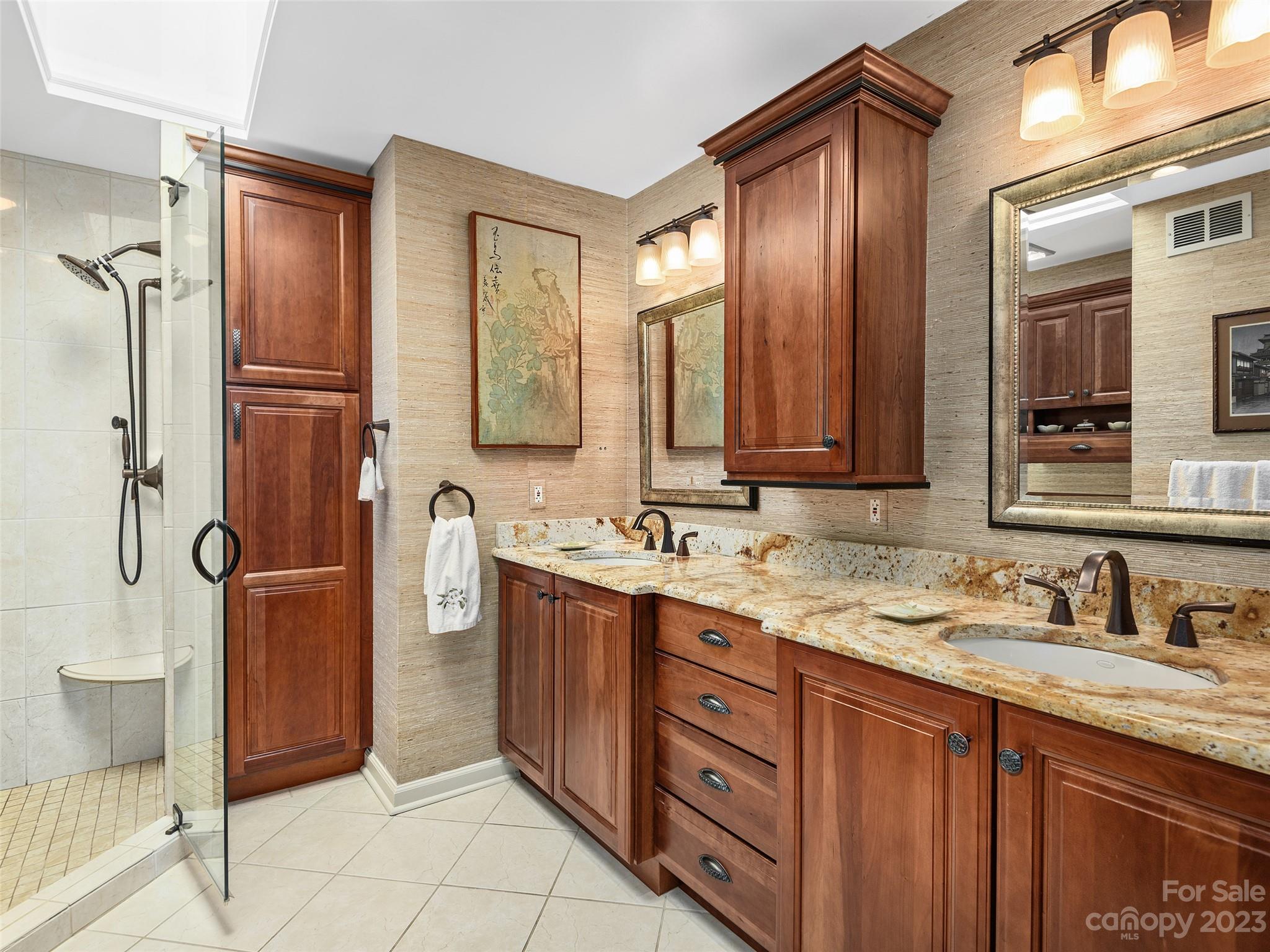 Kenwood Knoll - Residential