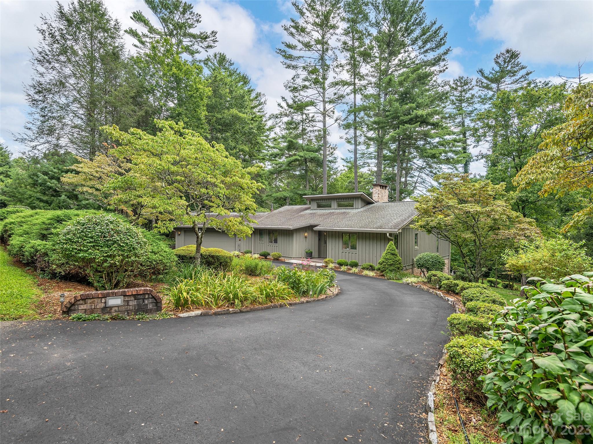 Kenwood Knoll - Residential