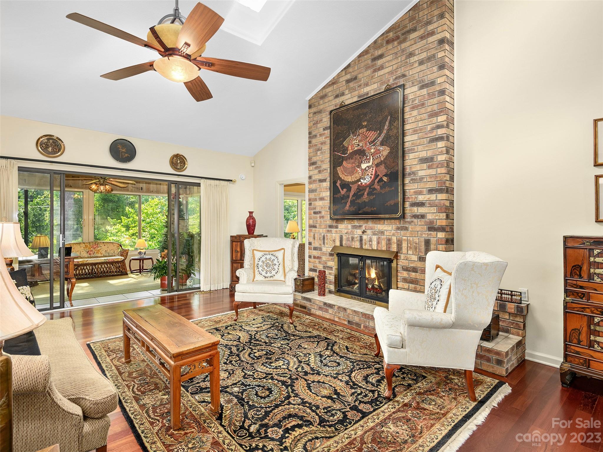 Kenwood Knoll - Residential