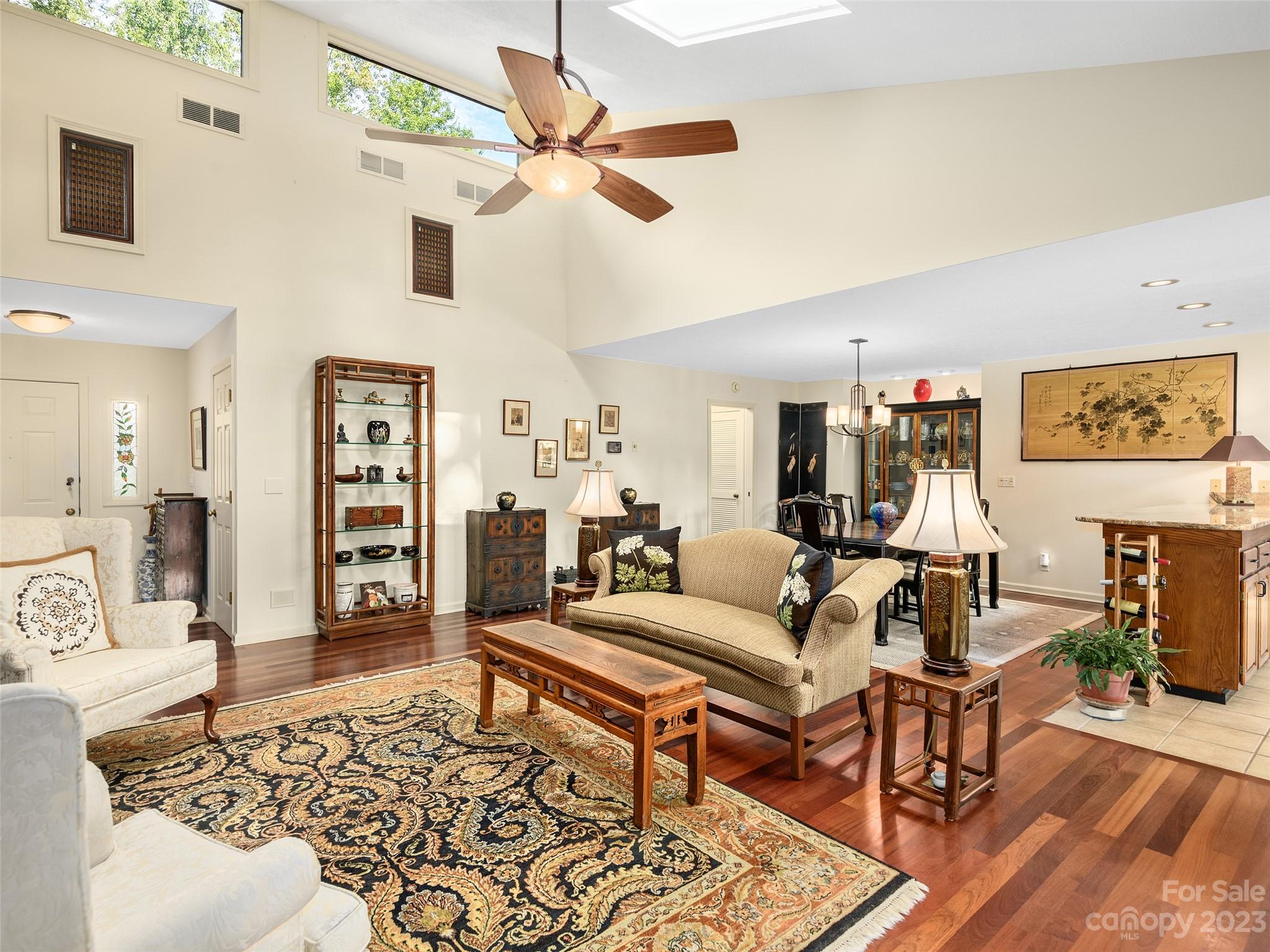 Kenwood Knoll - Residential