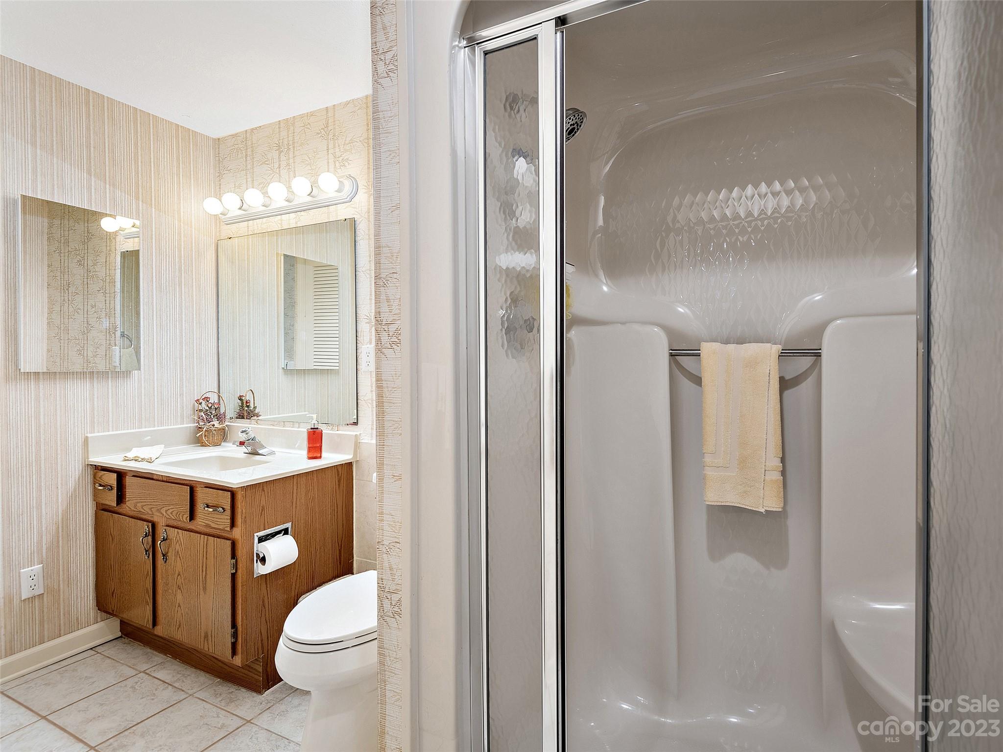 Kenwood Knoll - Residential