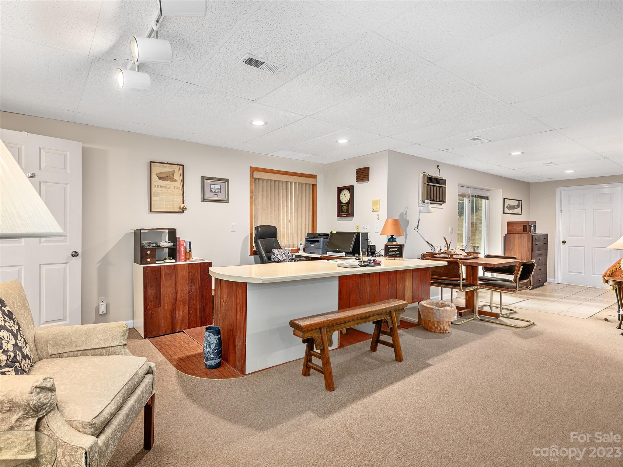 Kenwood Knoll - Residential