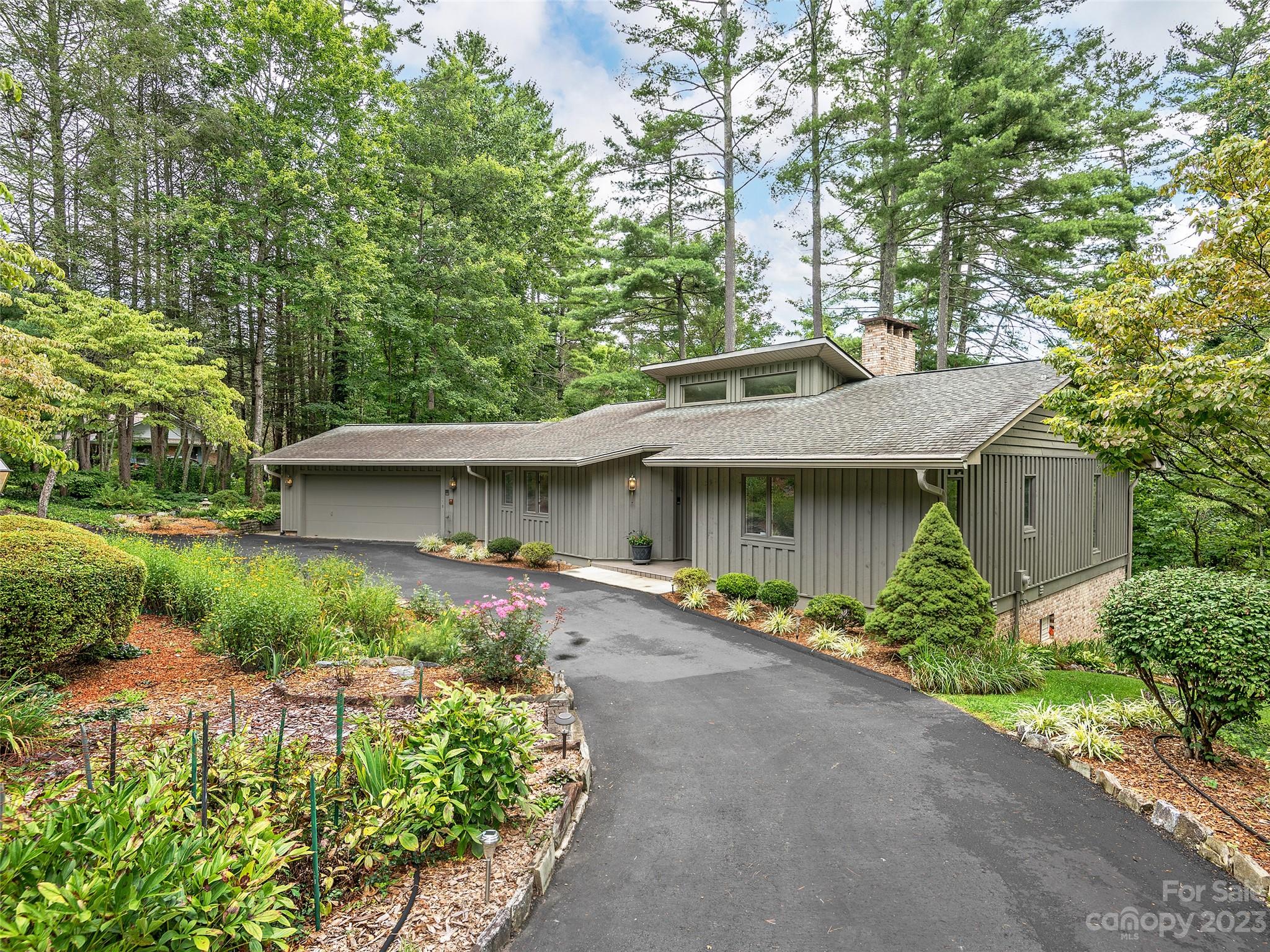 Kenwood Knoll - Residential