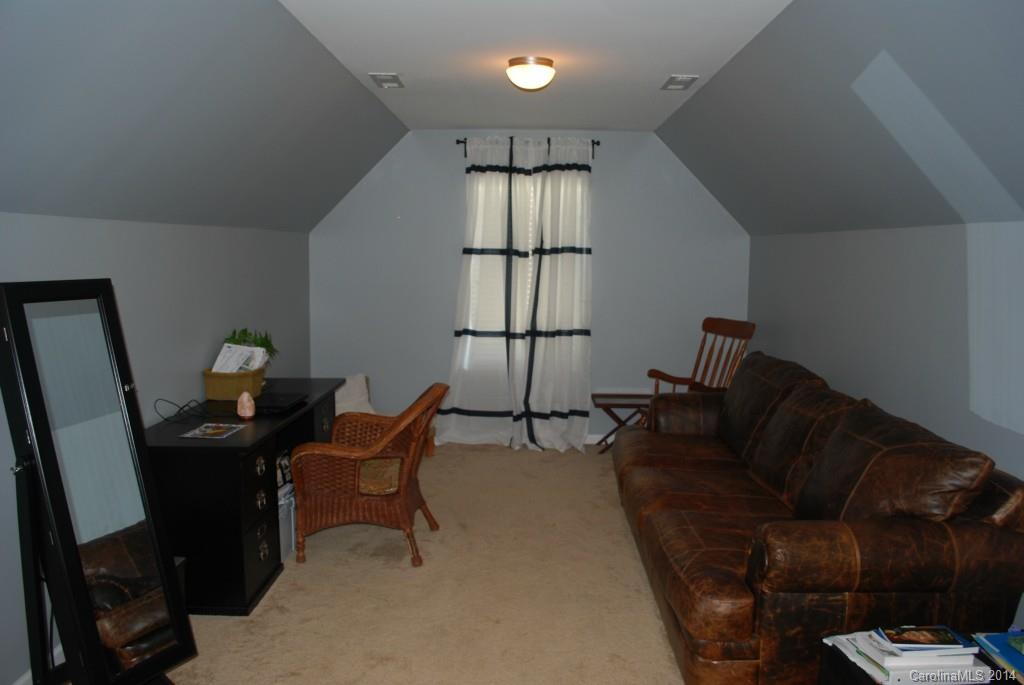 Curtis Pond - Residential
