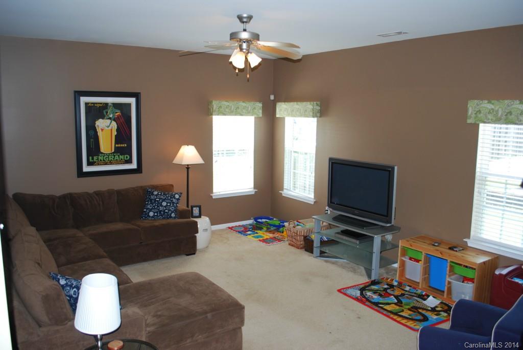 Curtis Pond - Residential