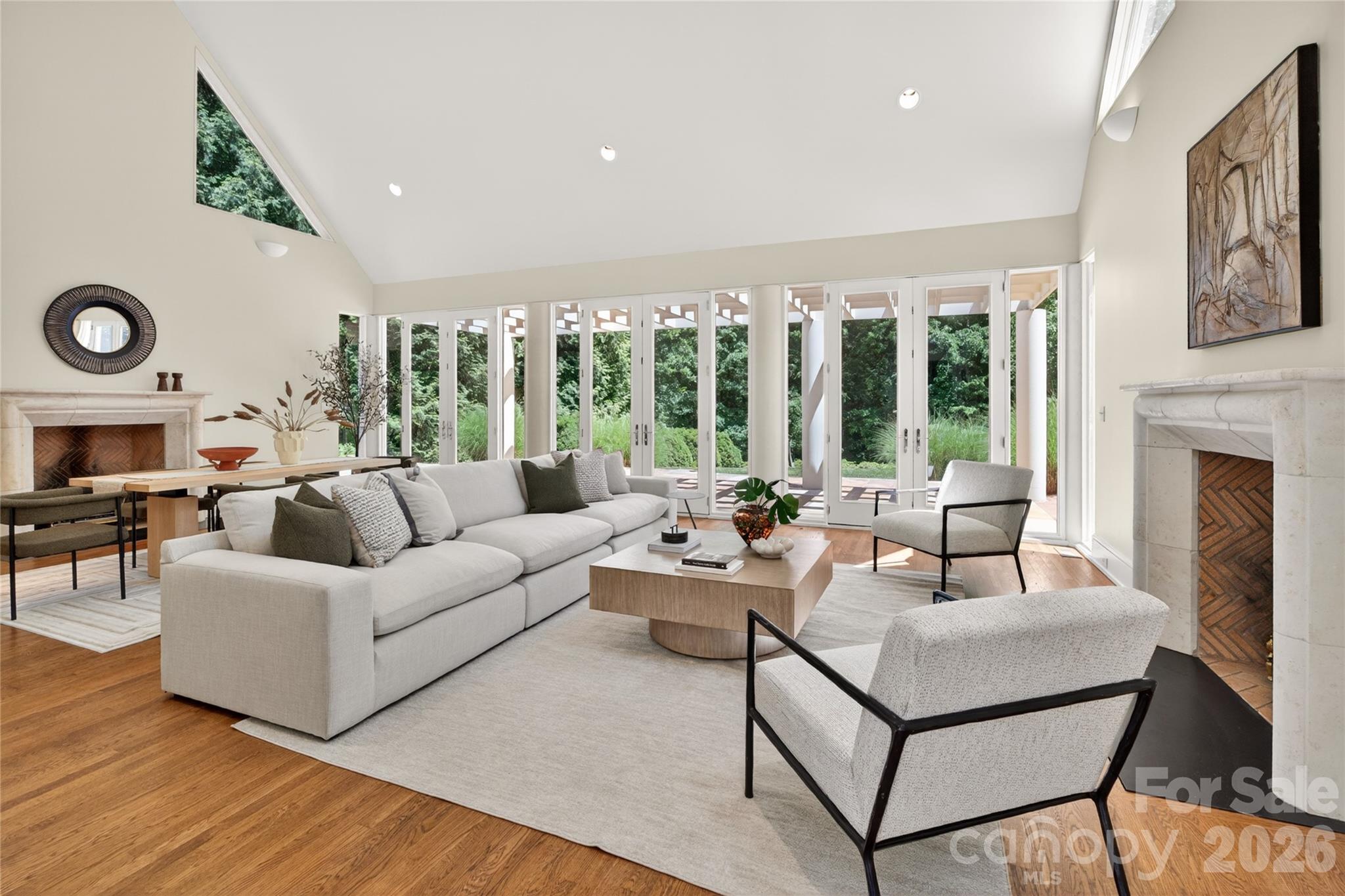 606 Ardrey Circle