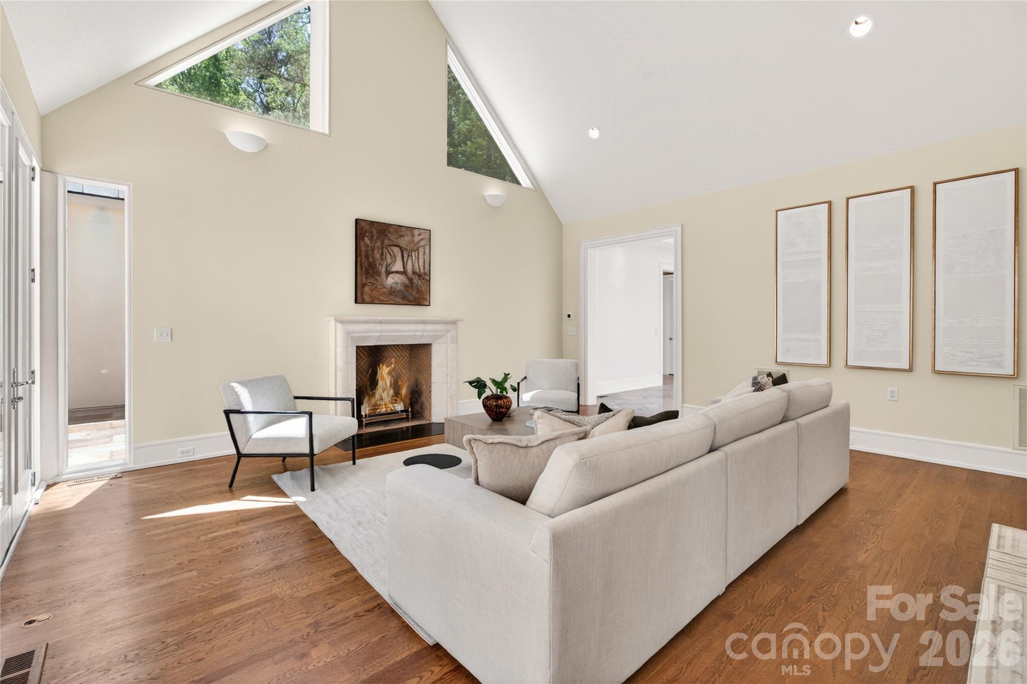 606 Ardrey Circle