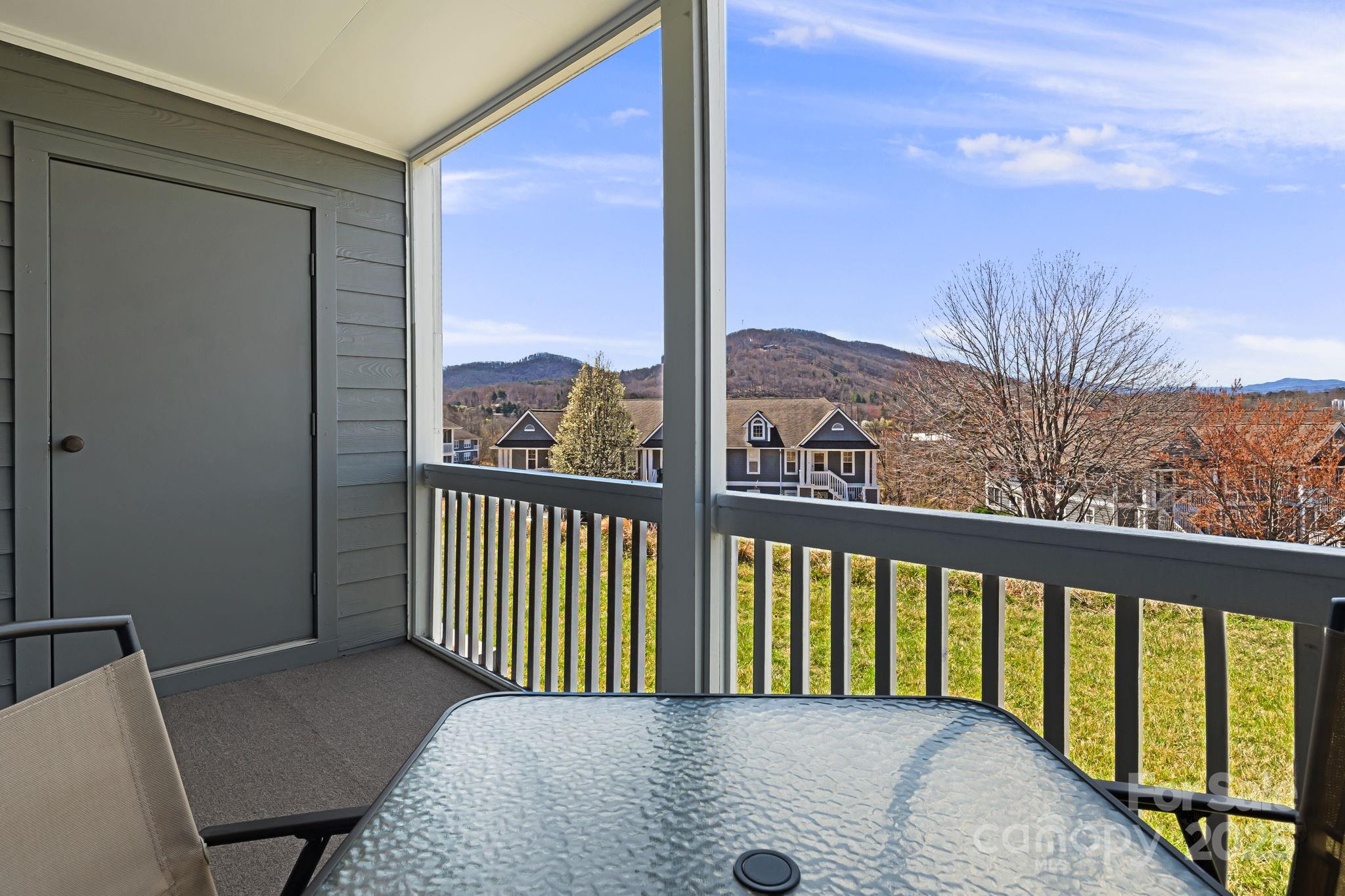 Asheville, North Carolina 28806, United States, 2 Bedrooms Bedrooms, ,2 BathroomsBathrooms,Residential,Active,100743