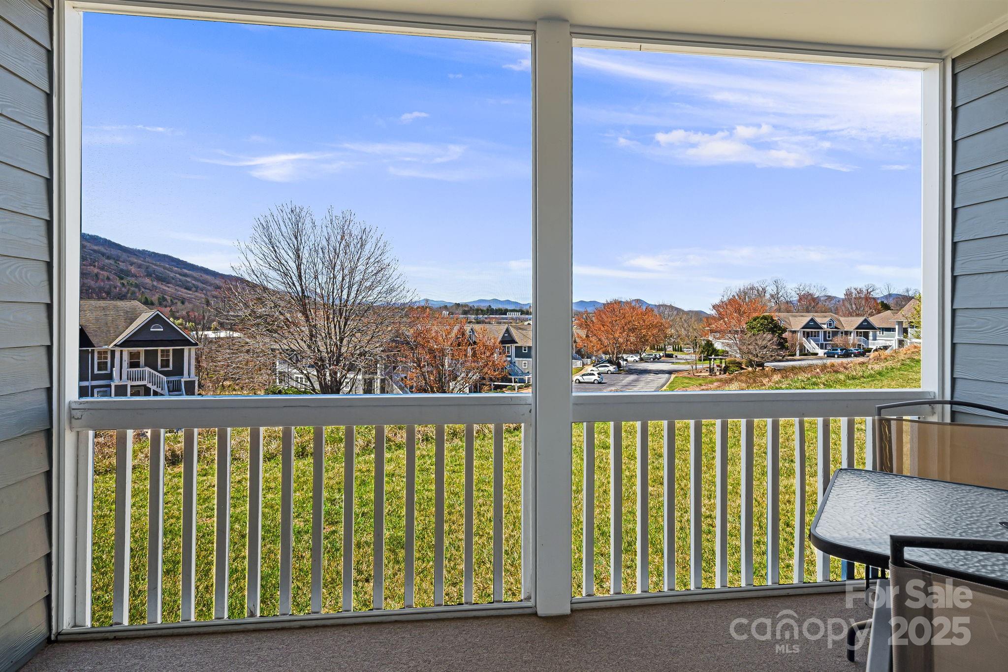 Asheville, North Carolina 28806, United States, 2 Bedrooms Bedrooms, ,2 BathroomsBathrooms,Residential,Active,100743