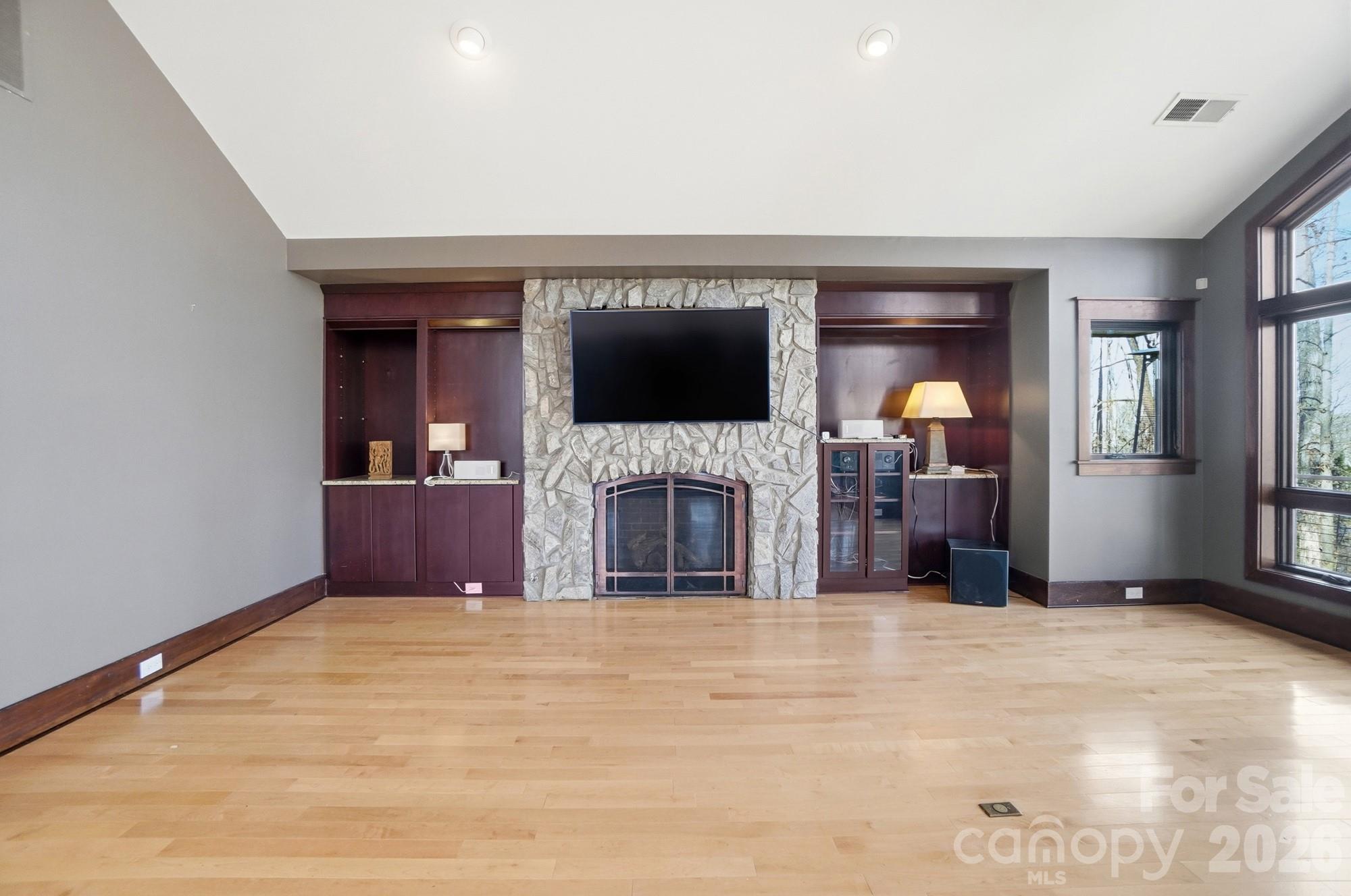 Pages Pond - Residential