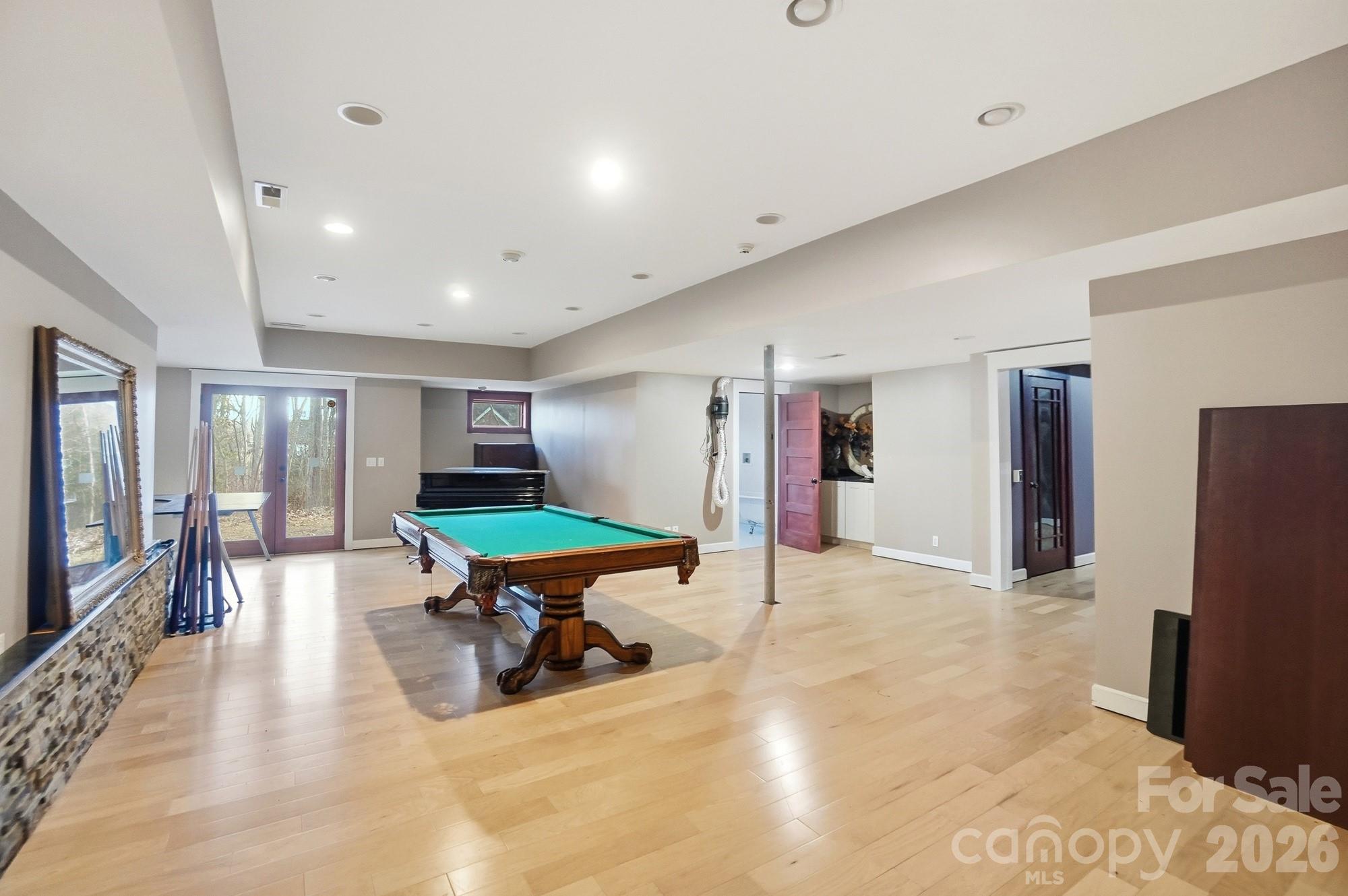 Pages Pond - Residential