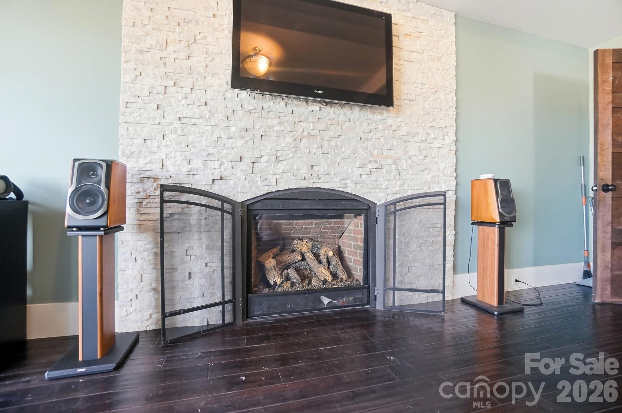 Pages Pond - Residential