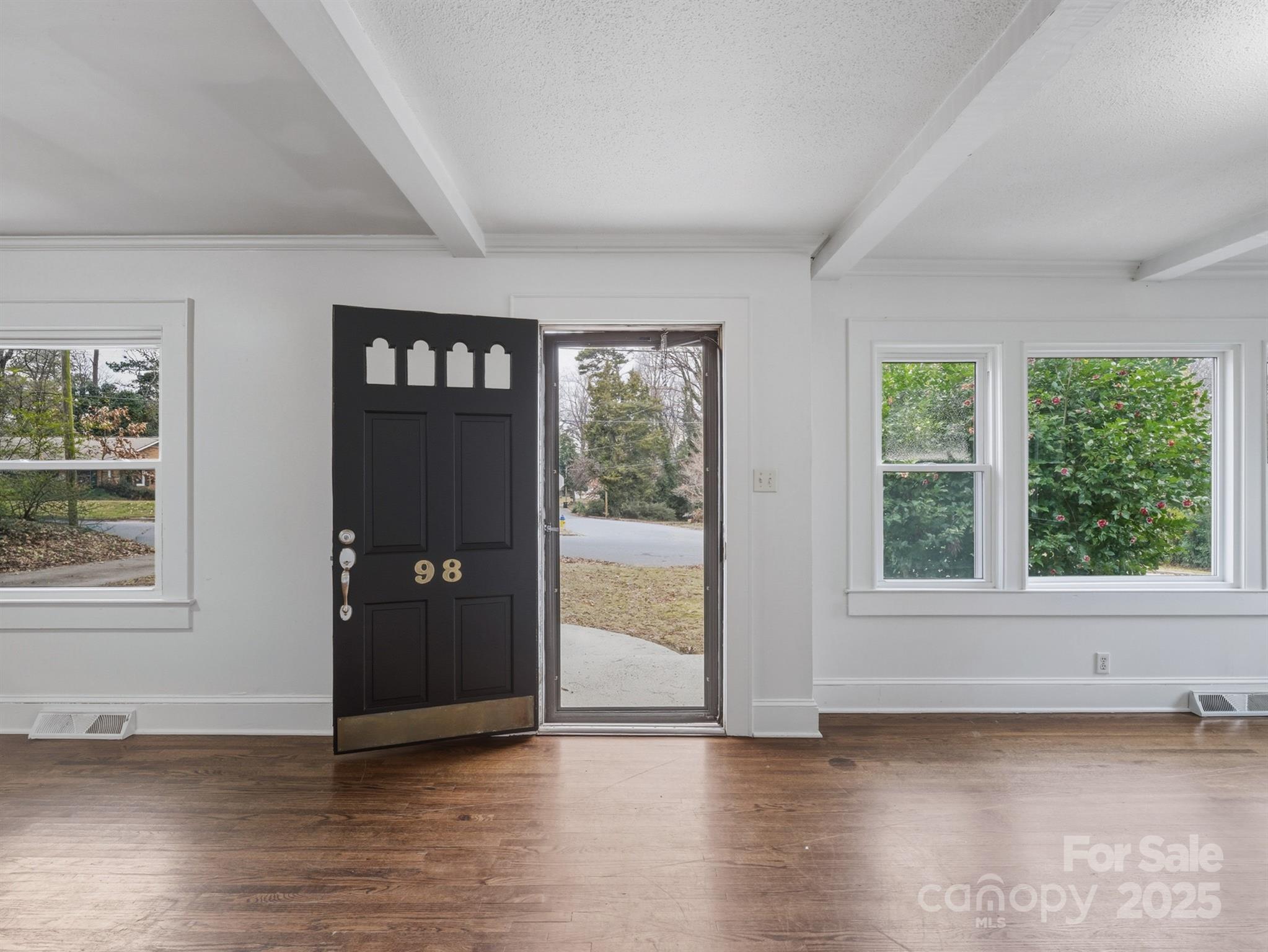 98 Winecoff Avenue NE