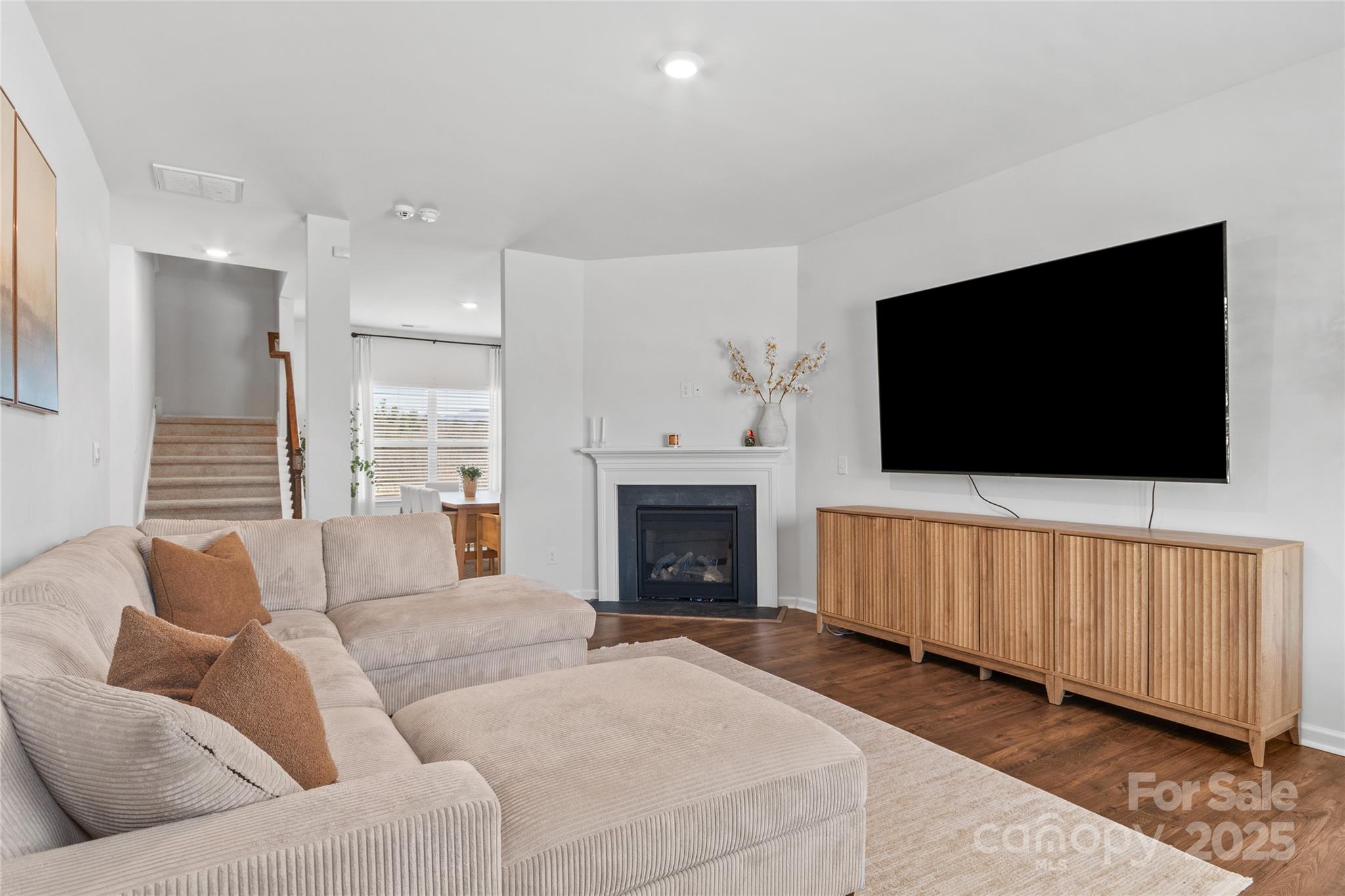 228 Ridgeview Lane