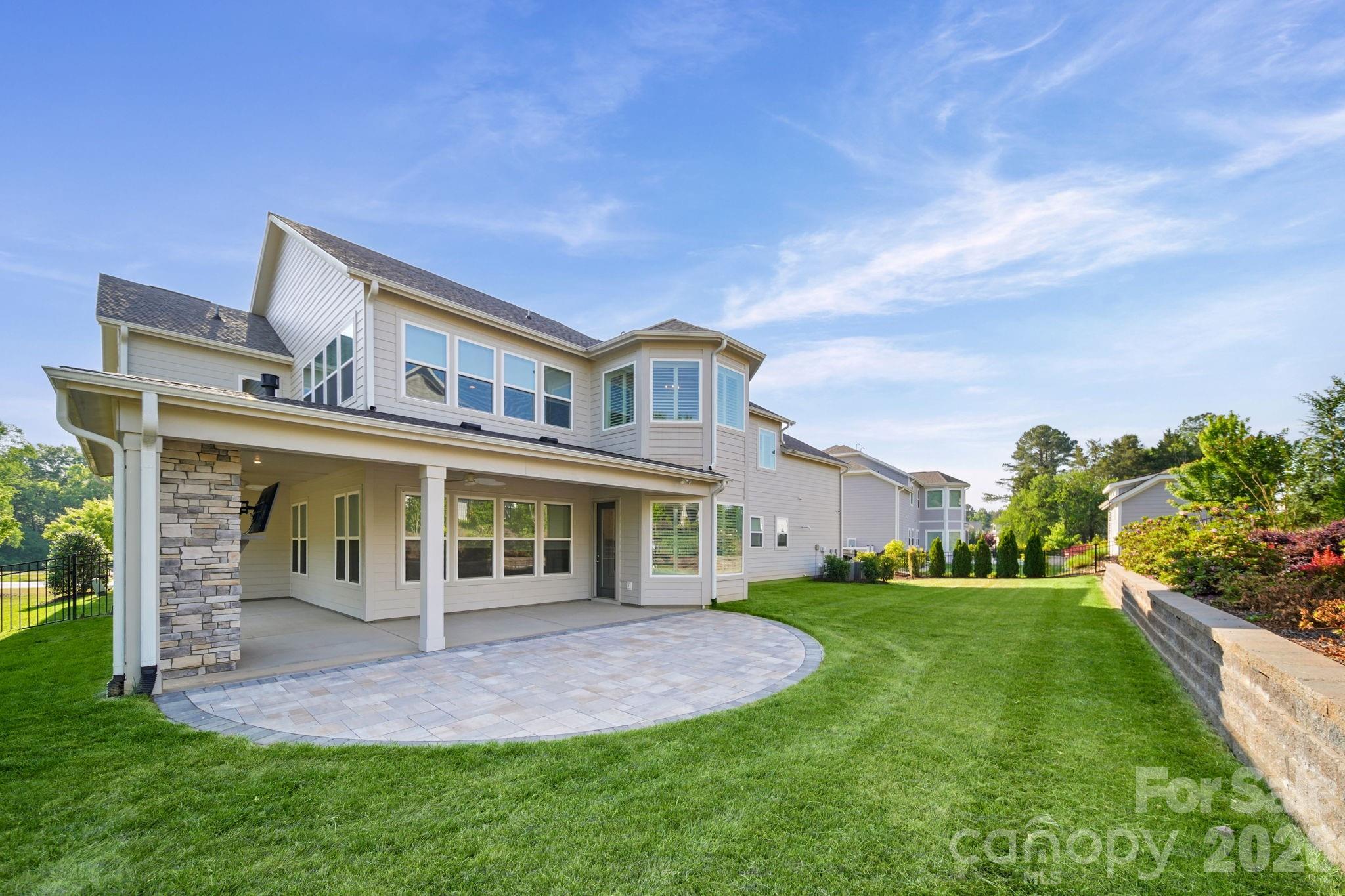 Hollins Grove - Residential