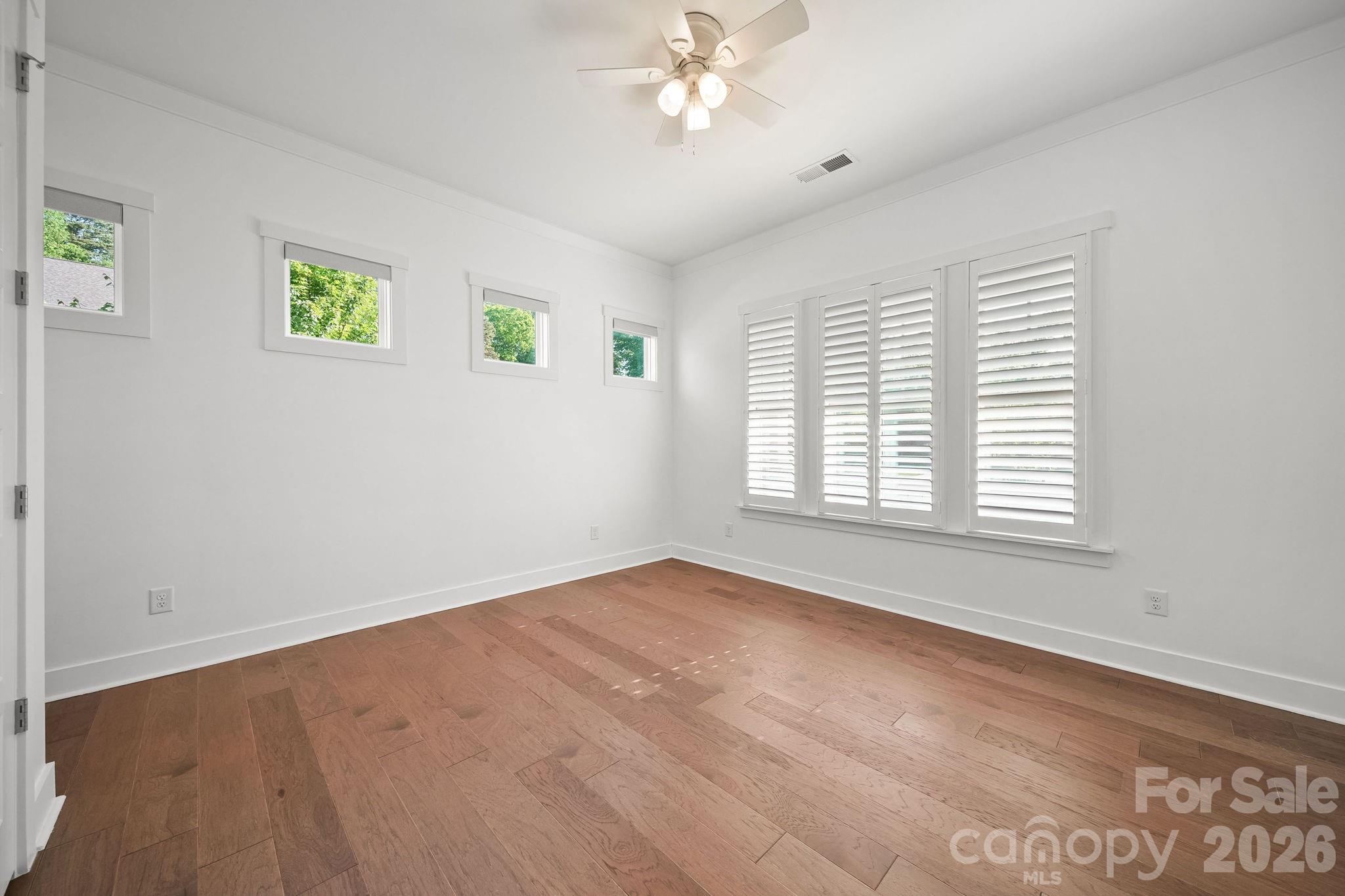 Hollins Grove - Residential