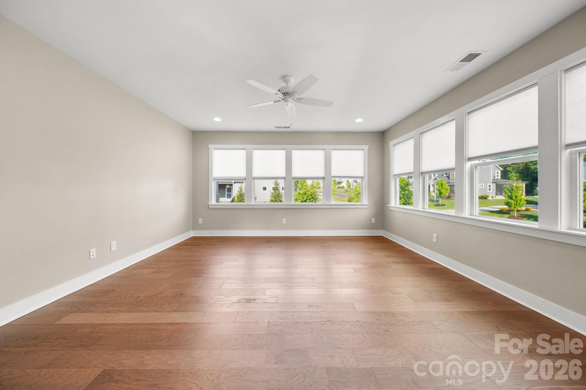 Hollins Grove - Residential