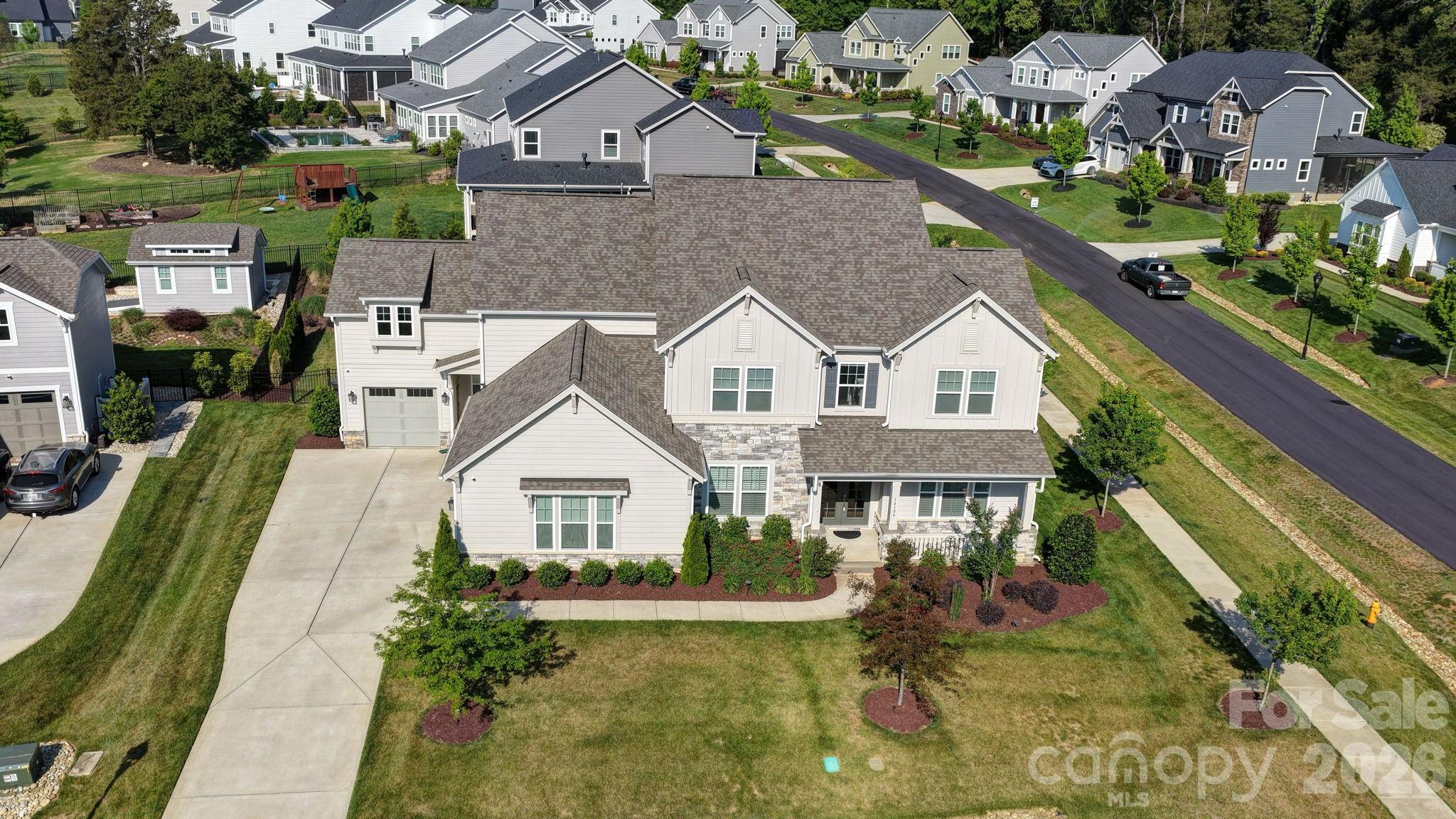 Hollins Grove - Residential