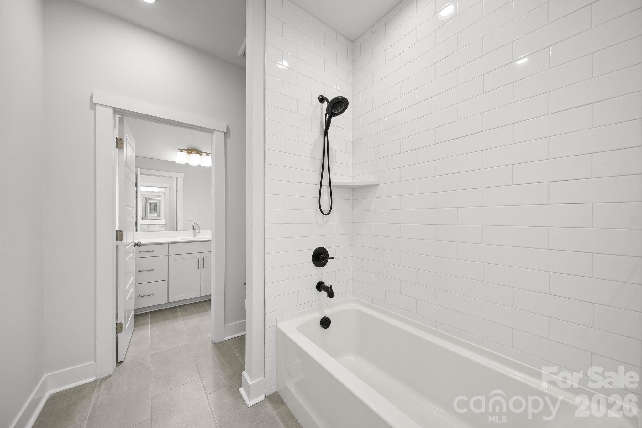 Hollins Grove - Residential
