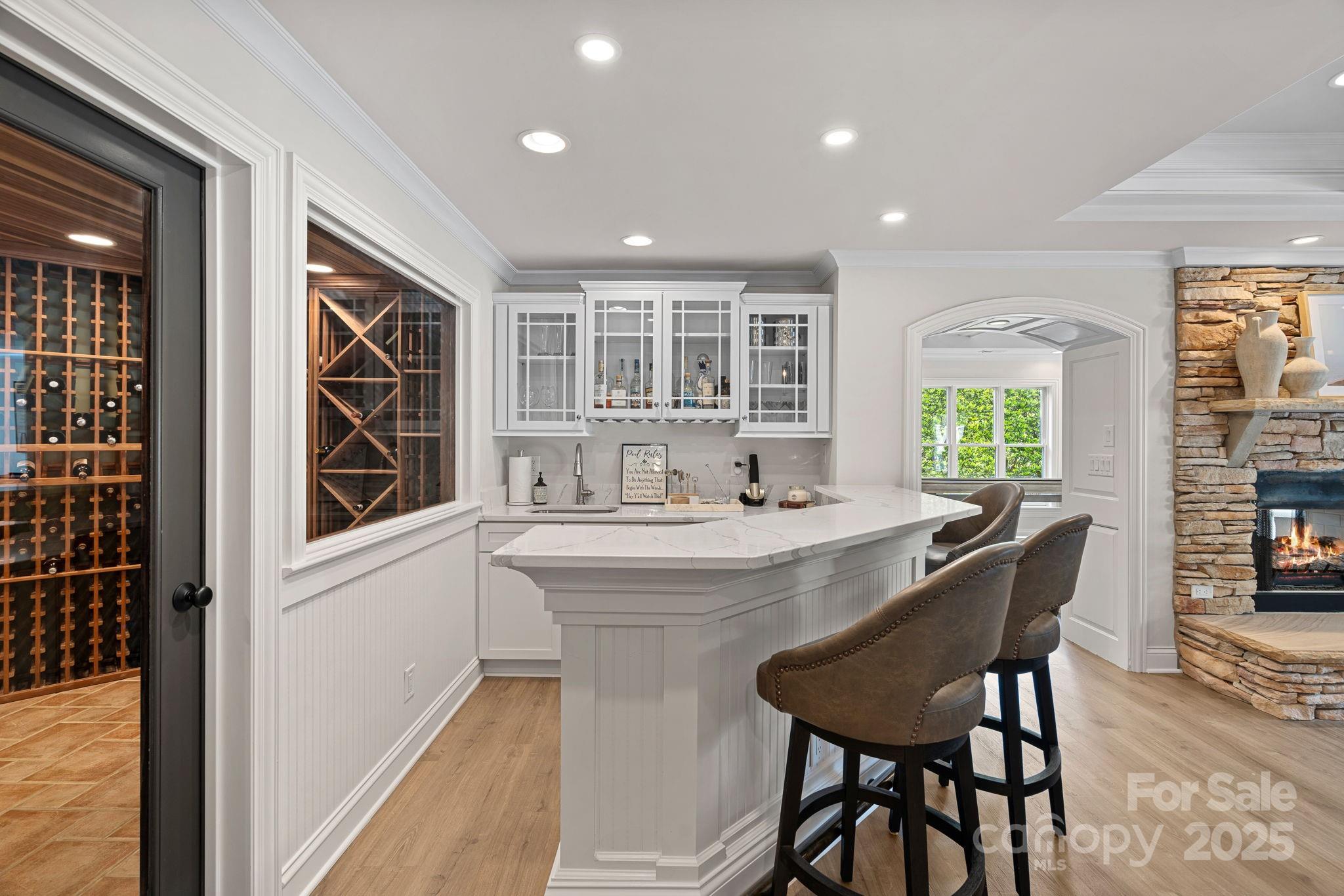 The Peninsula - Residential