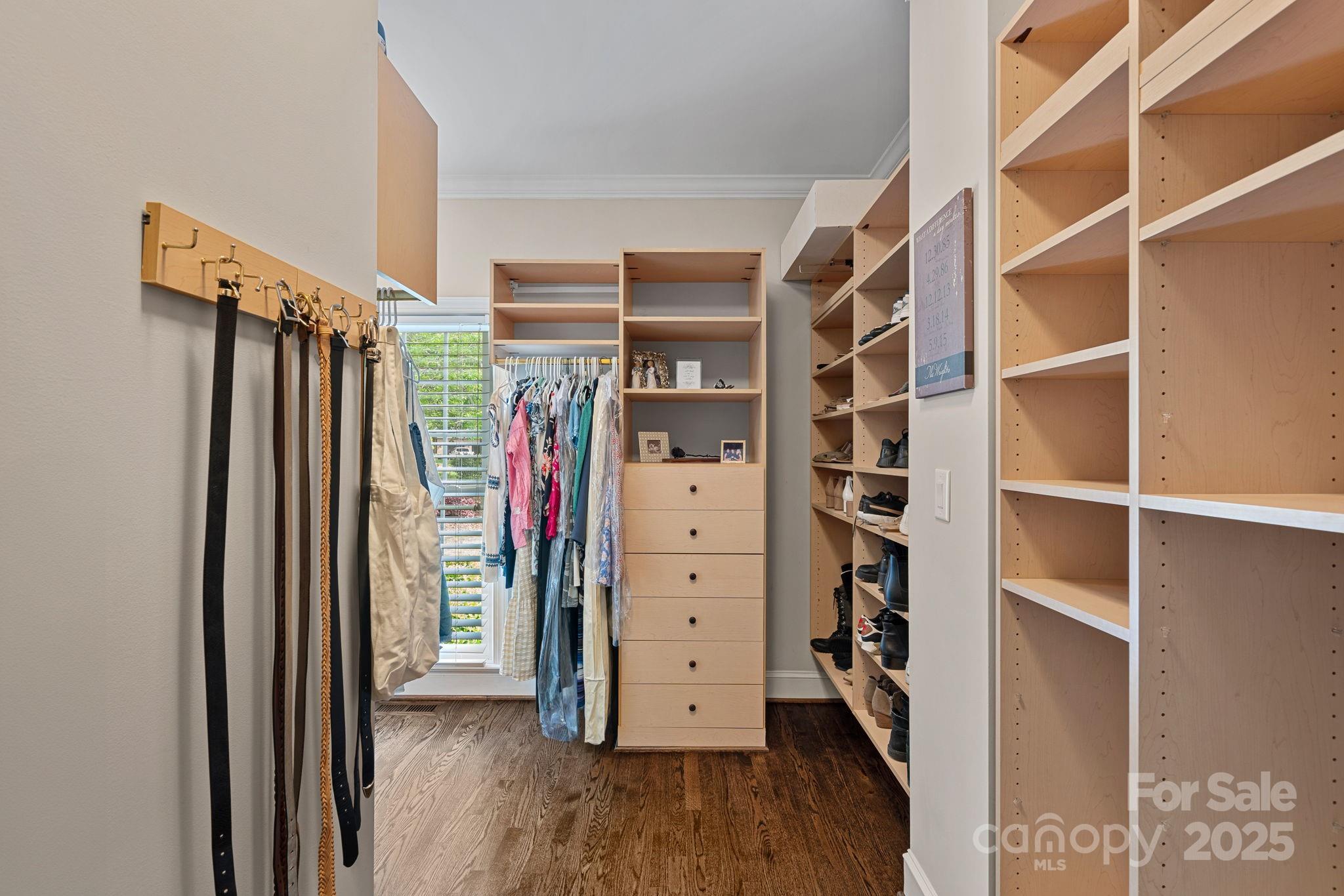 The Peninsula - Residential