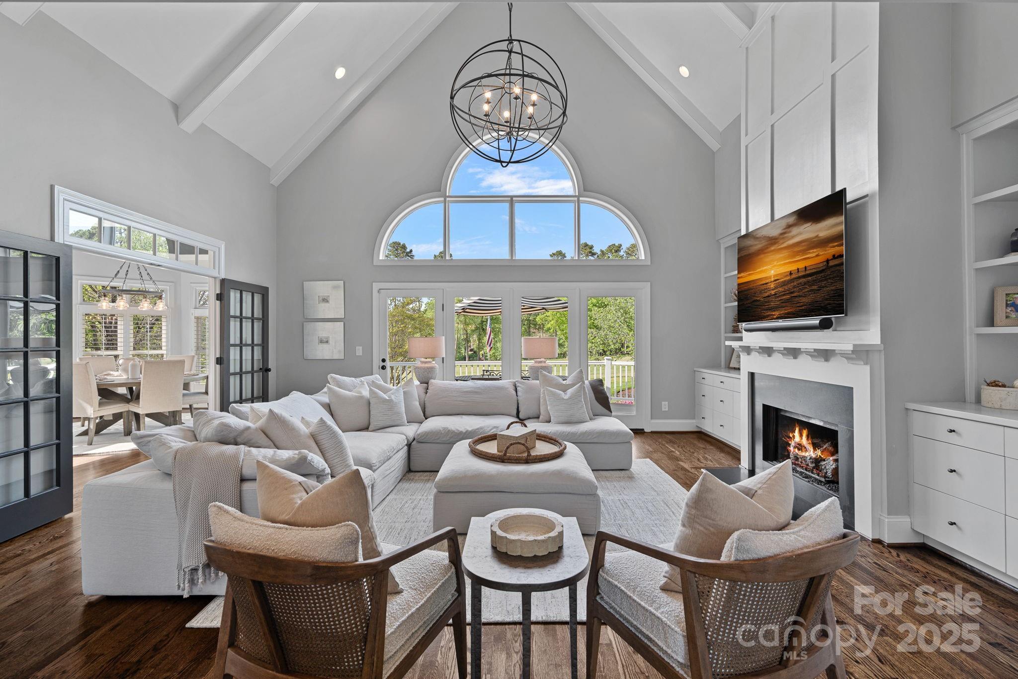 The Peninsula - Residential