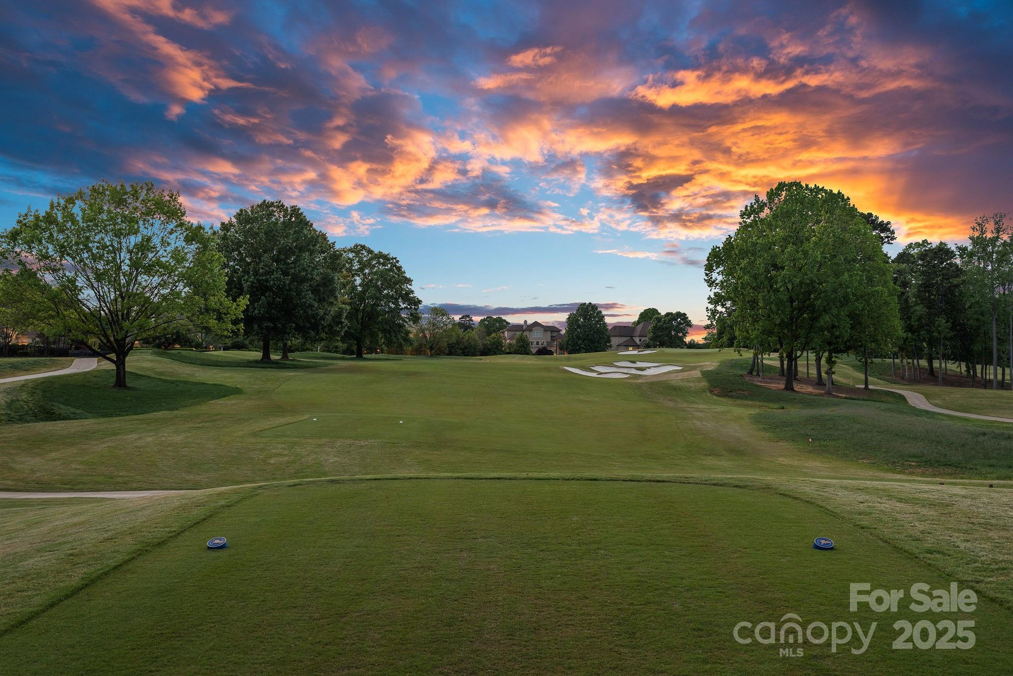 The Peninsula - Residential