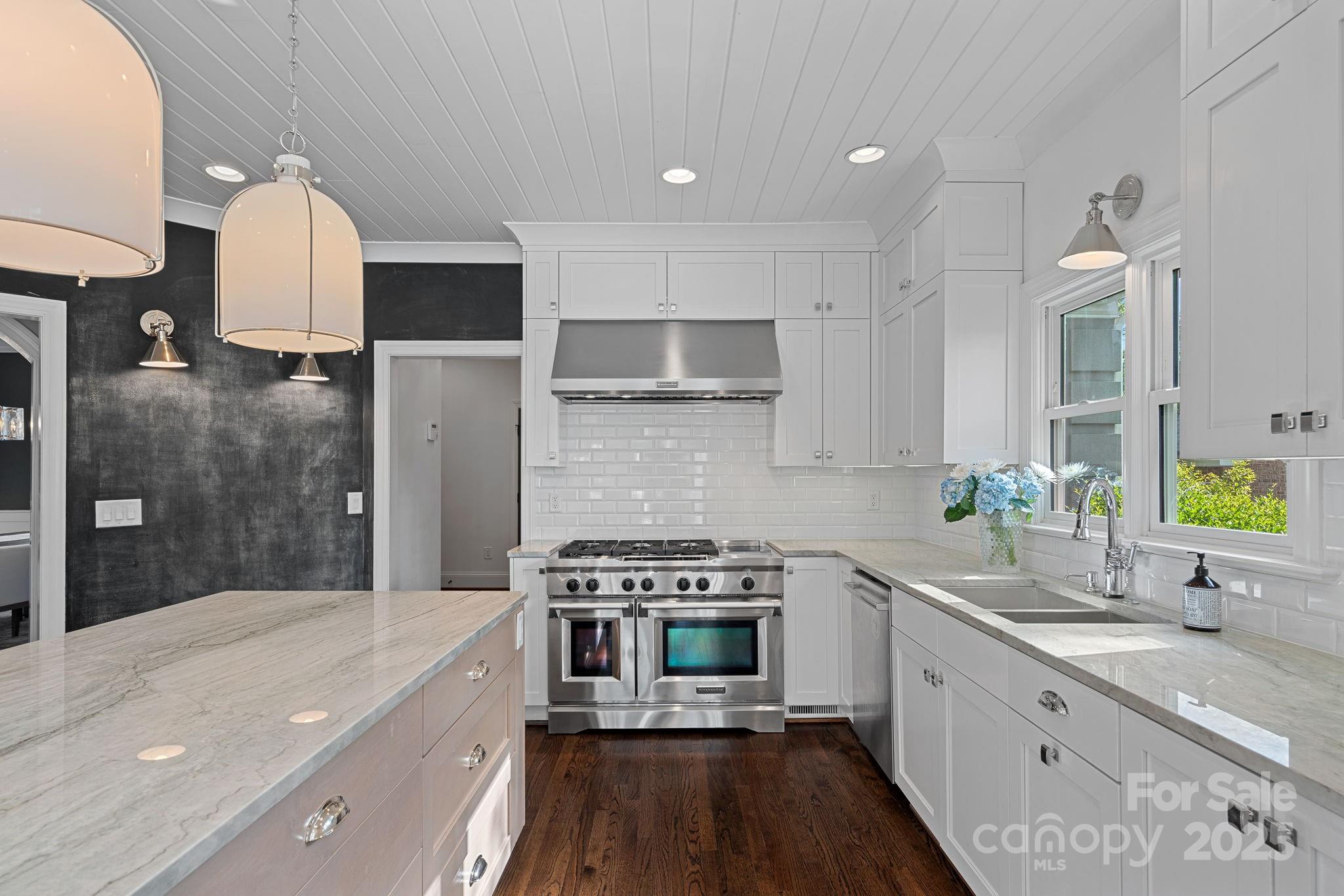 The Peninsula - Residential