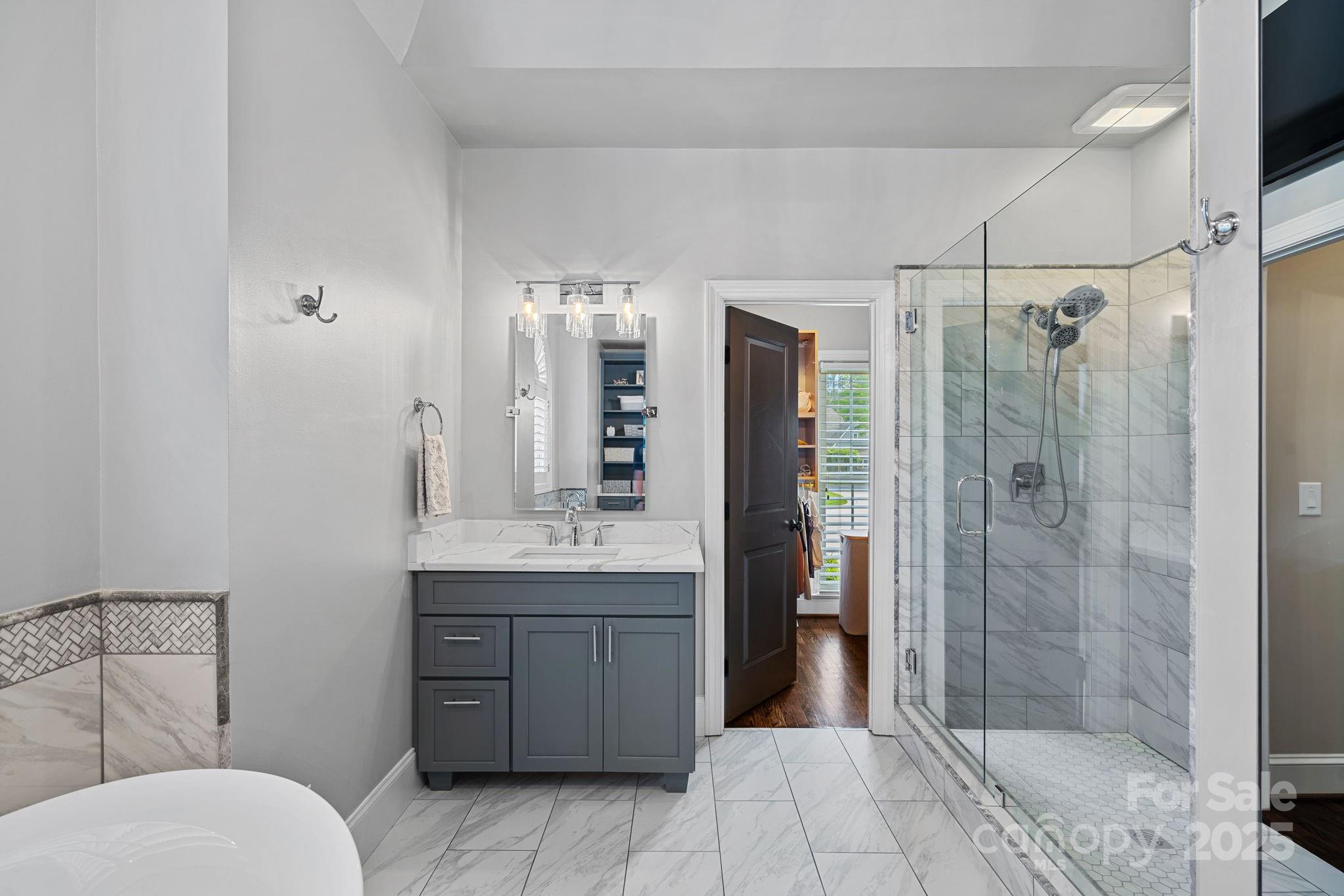 The Peninsula - Residential