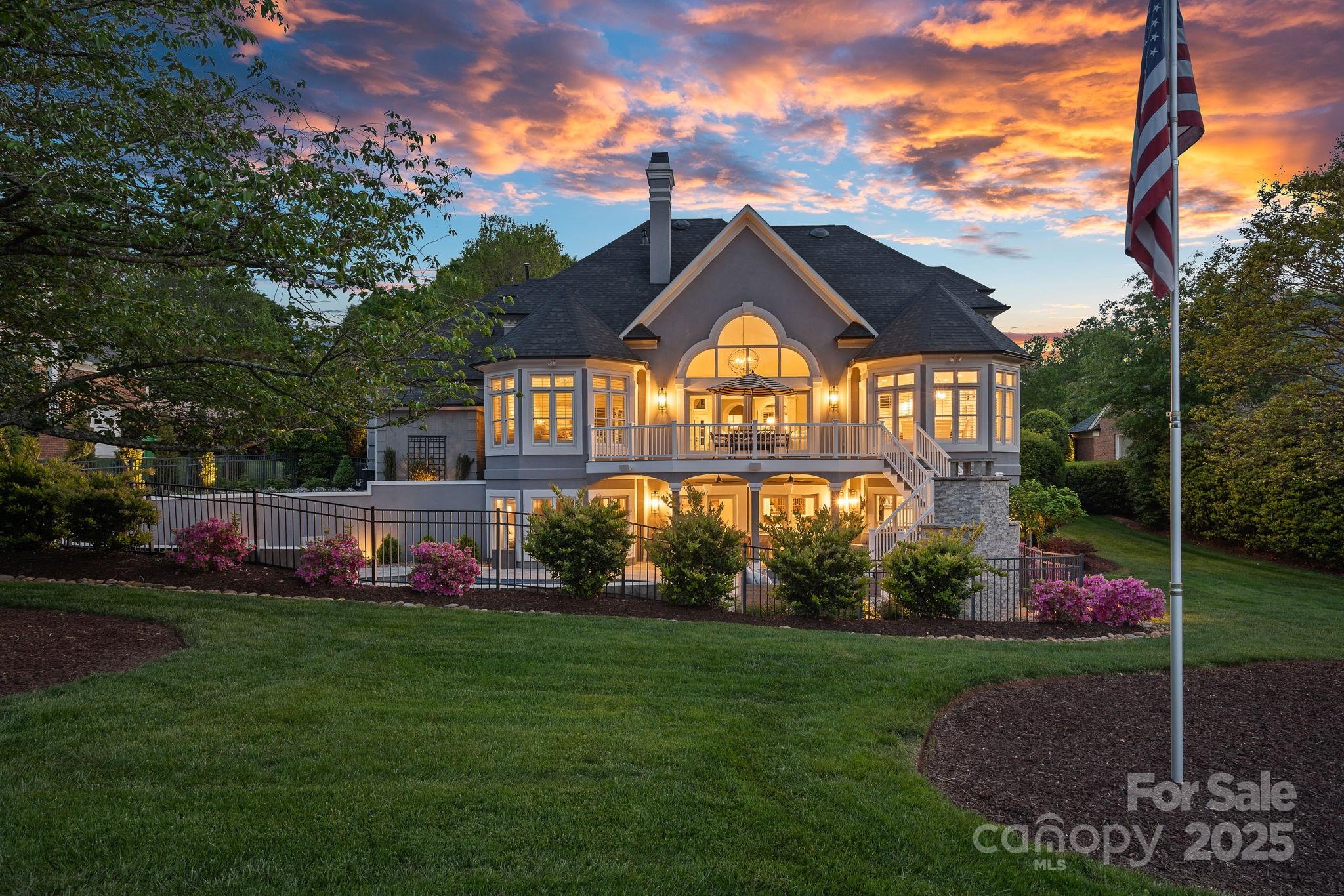 The Peninsula - Residential