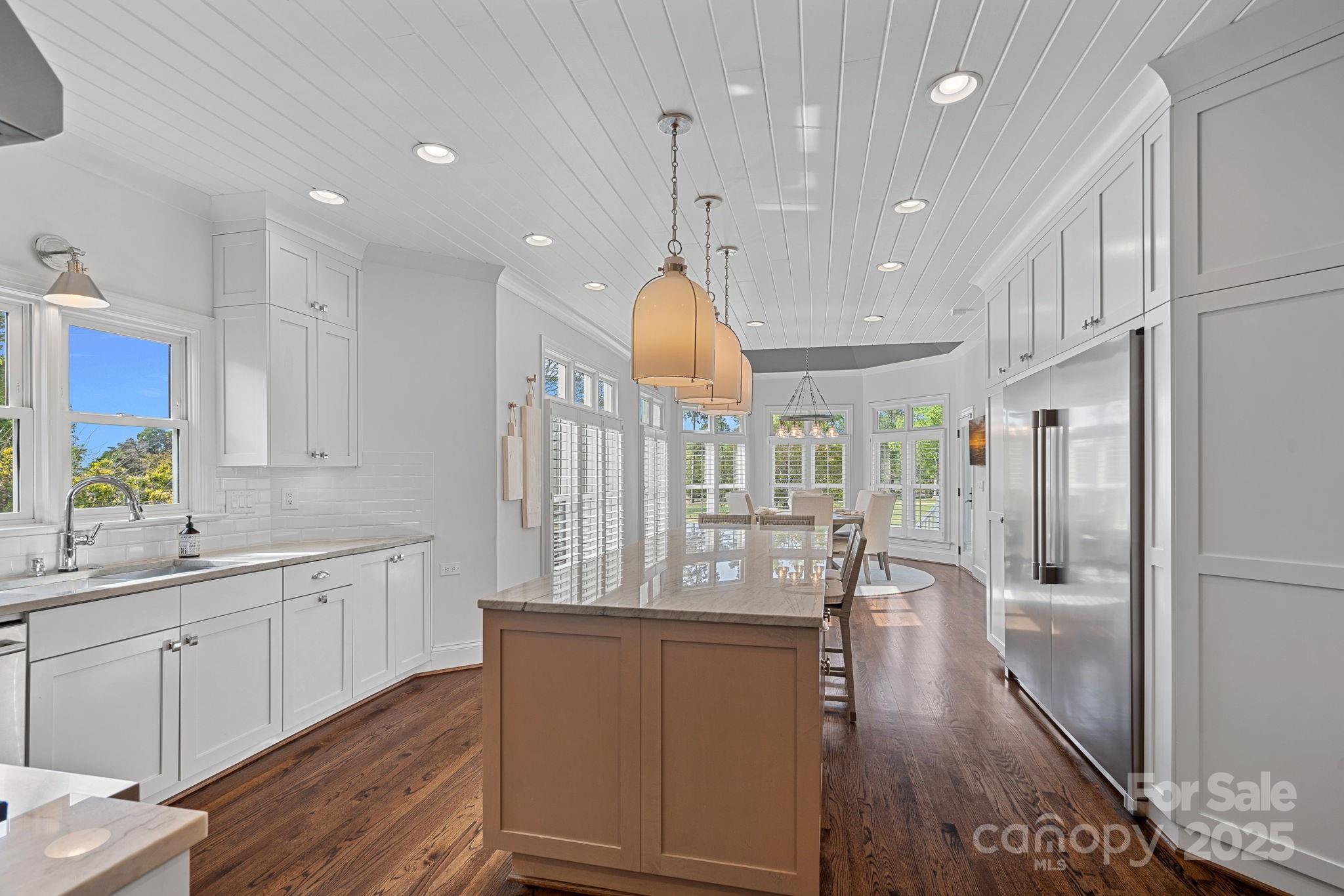 The Peninsula - Residential